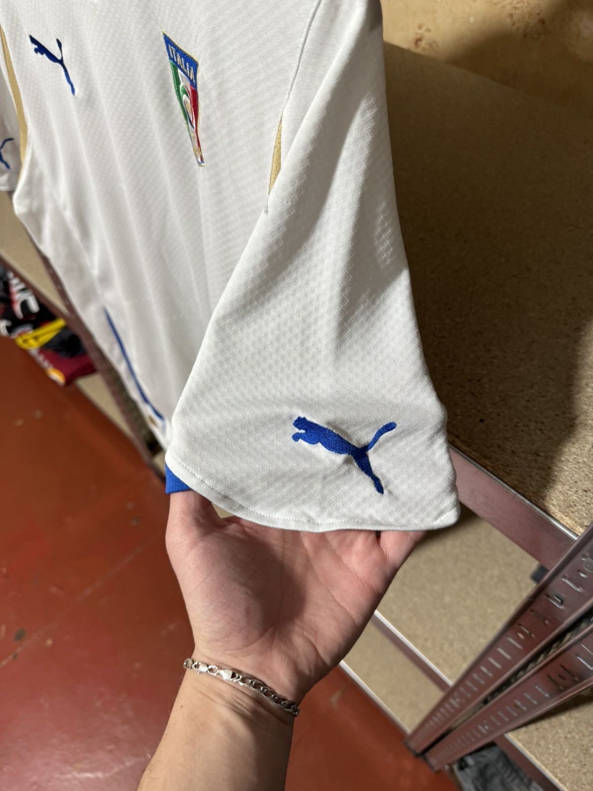 Puma × Vintage Vintage Puma Italy 2010 Away Football Soccer Jersey Size US M / EU 48-50 / 2 - 7 Thumbnail