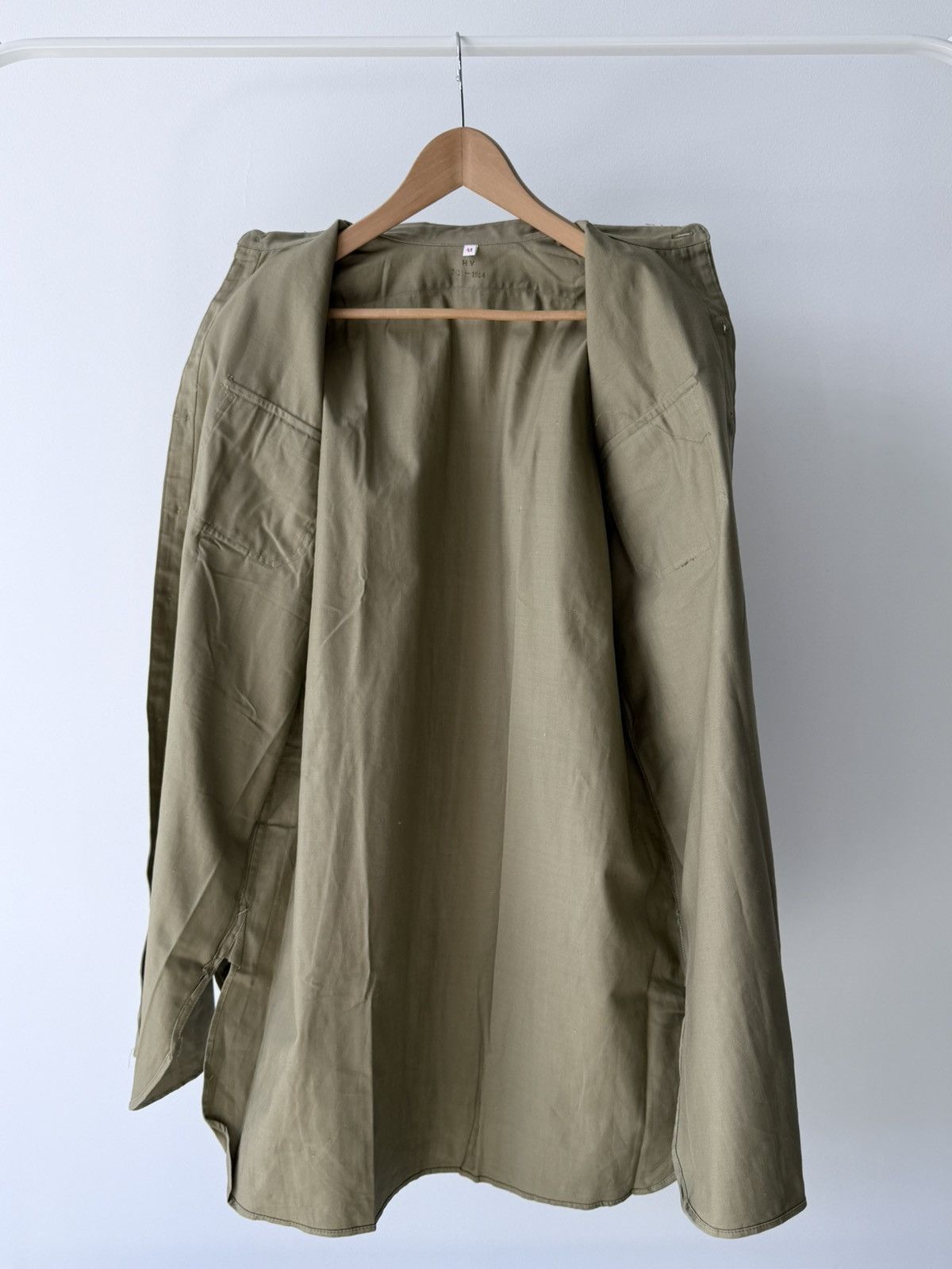 Vintage Vintage 1964 Dated German Military Long Shirt Size US L / EU 52-54 / 3 - 10 Thumbnail