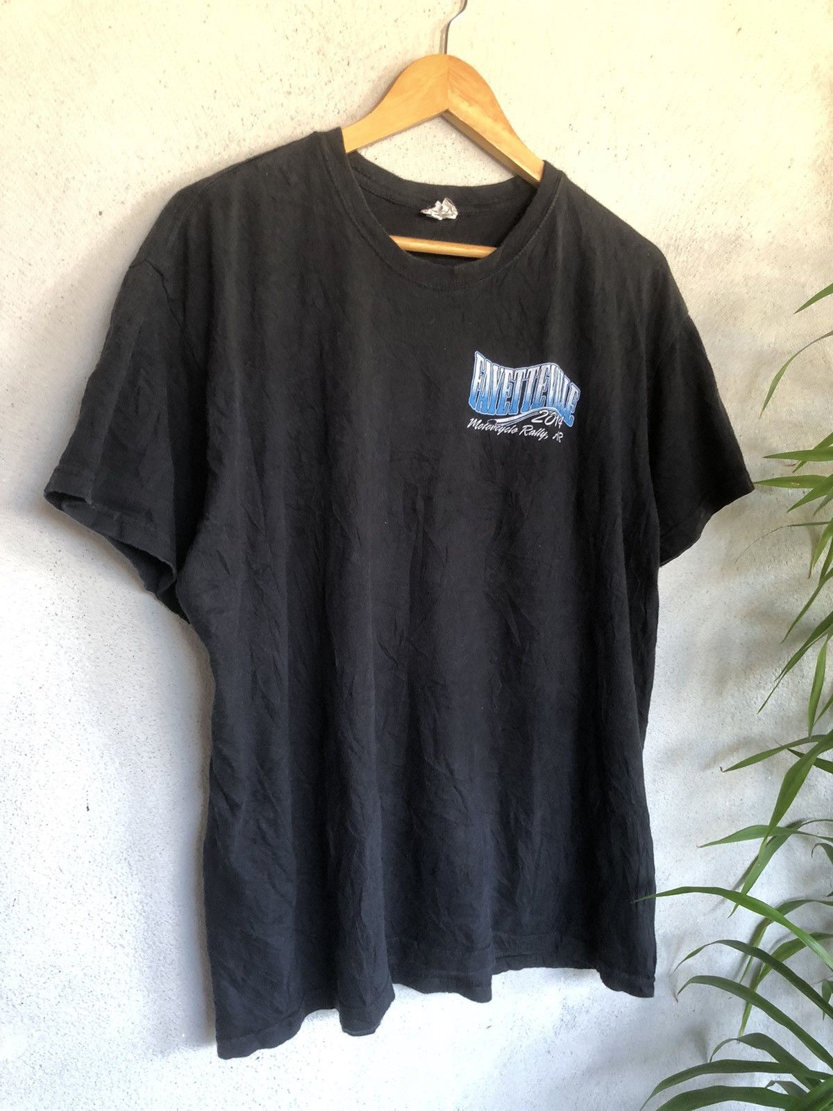 Harley Davidson × Vintage Vintage Y2K Fayetteville Motorcycle Rally Girl Backhit Tee Size US XL / EU 56 / 4 - 15 Thumbnail