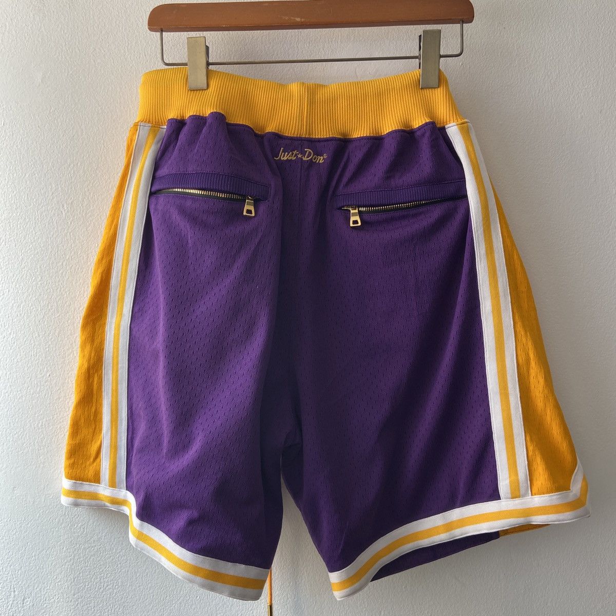 Just Don Just Don Lakers Shorts Size US 34 / EU 50 - 7 Thumbnail