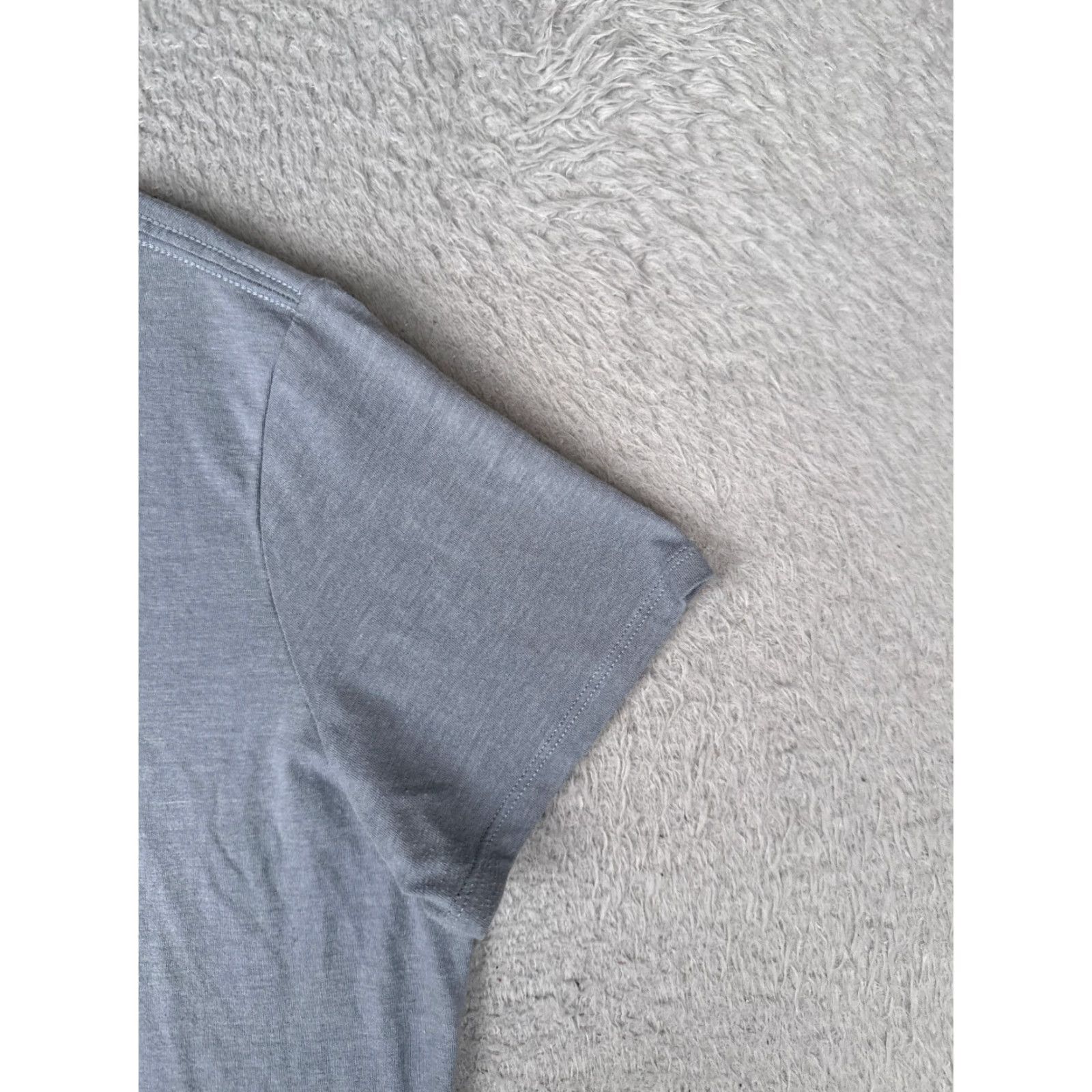 The North Face The North Face Shirt Women M Blue Short Sleeve Crew Neck Poly Blend Size M / US 6-8 / IT 42-44 - 2 Thumbnail