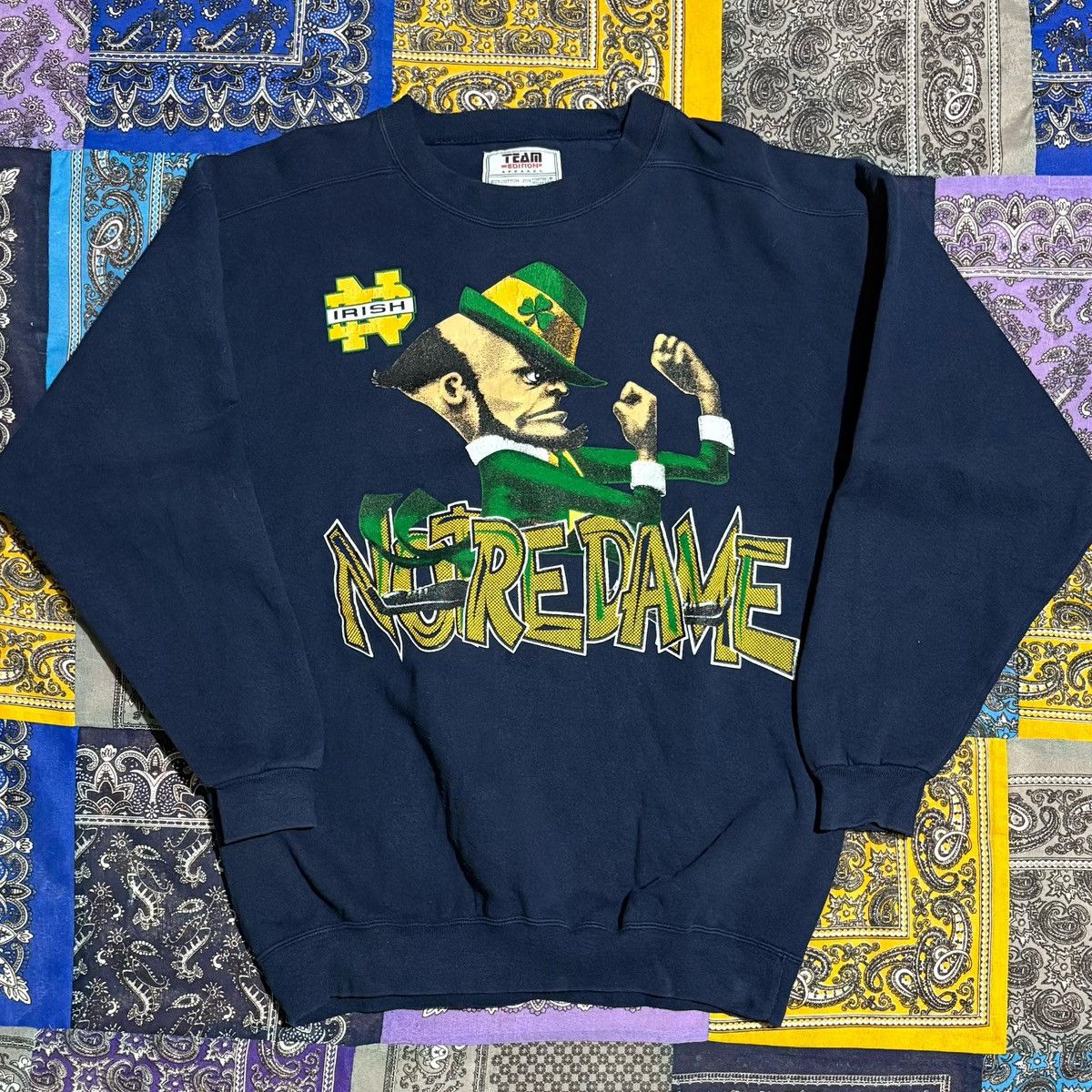 Vintage Team edition vintage crewneck Irish NotreDame Size US L / EU 52-54 / 3 - 1 Thumbnail