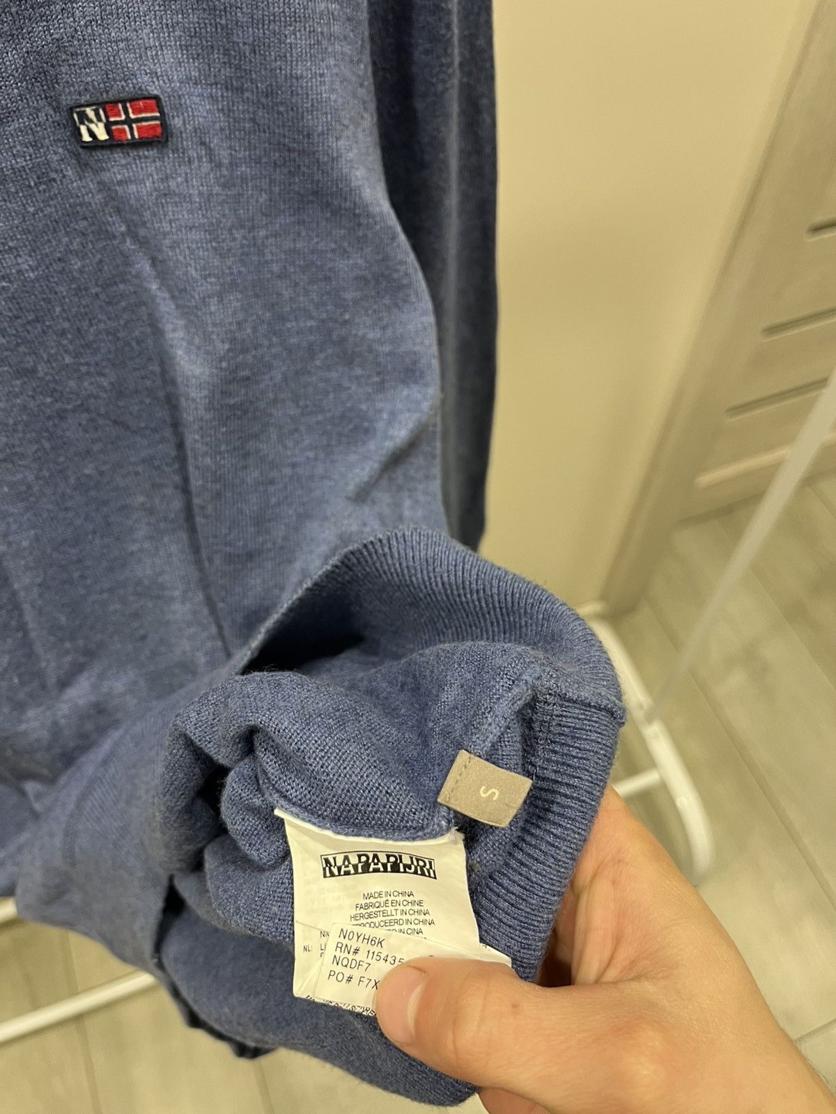 Vintage Vintage Napapijri Sweater Wool Small logo Blue Knit Casual Size US S / EU 44-46 / 1 - 5 Thumbnail