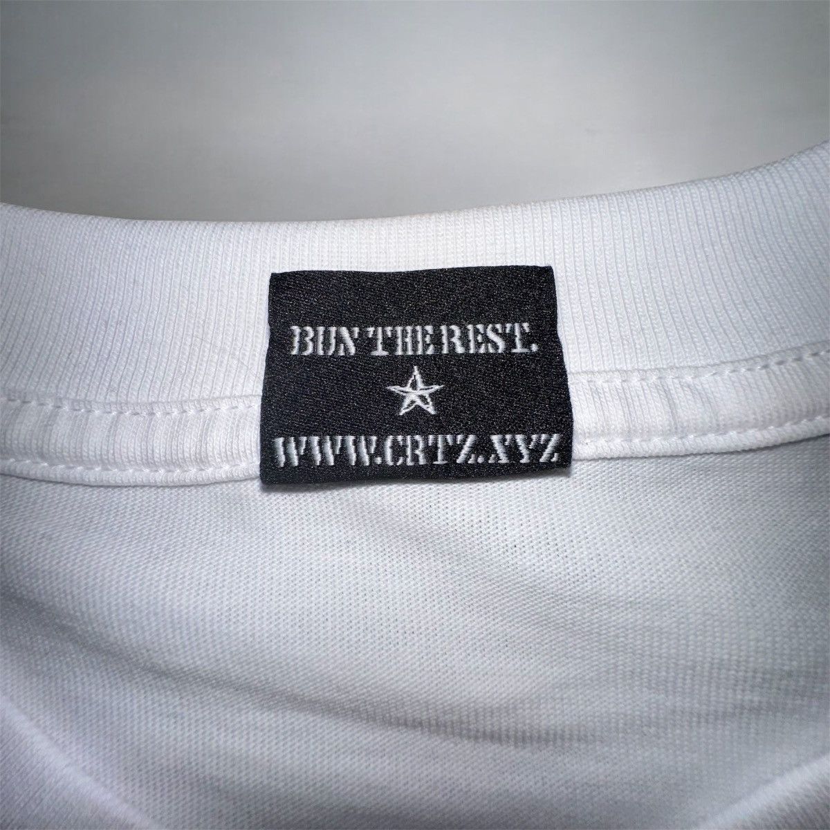 Corteiz Corteiz X Denim Tears Cortears OG Alcatraz Tee White Size M Size US M / EU 48-50 / 2 - 8 Thumbnail
