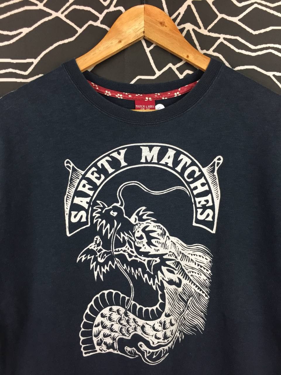 Japanese Brand Vtg Match Label Safety Matches Dragon Graphic Tee Size US L / EU 52-54 / 3 - 3 Thumbnail