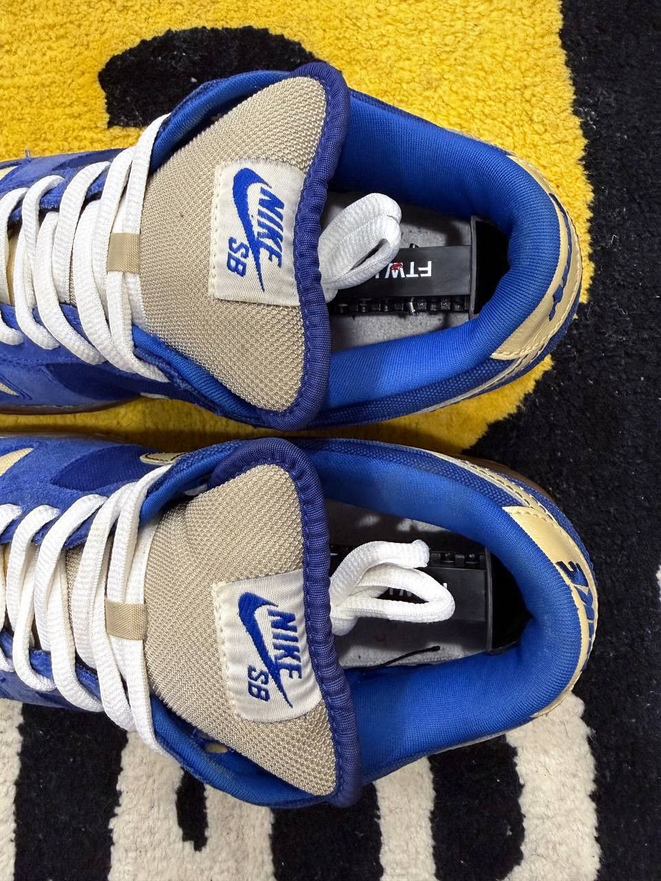 Nike Nike SB Dunk Low Gold Rail (2008) 304292-472 Size US 9 / EU 42 - 7 Thumbnail