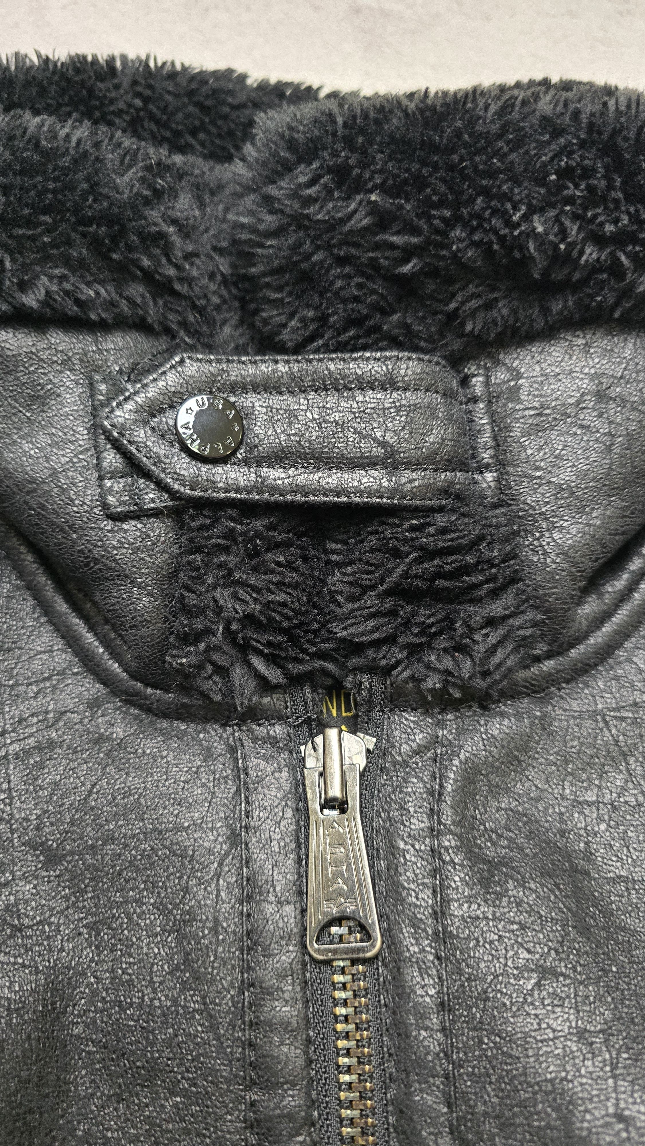 Alpha Industries Alpha Industries B3 Aviator Bomber Jacket Faux Shearling Size US L / EU 52-54 / 3 - 13 Thumbnail