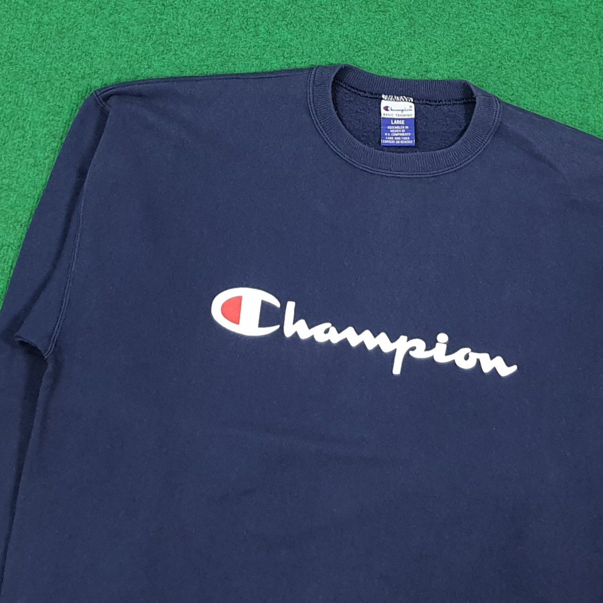 Champion Vintage Champion Embroidery Spell Out Crewneck C293N8 Size US L / EU 52-54 / 3 - 2 Thumbnail