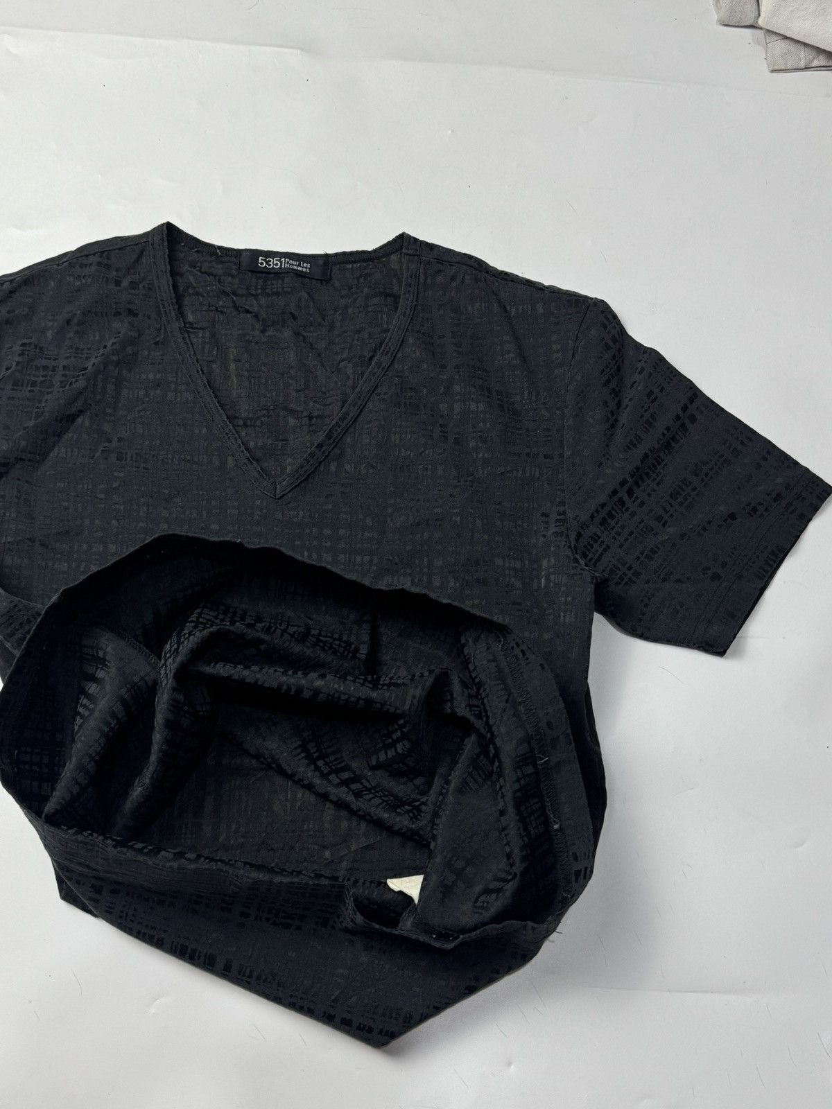 5351 POUR LES HOMMES Archived Tees Size US S / EU 44-46 / 1 - 5 Thumbnail