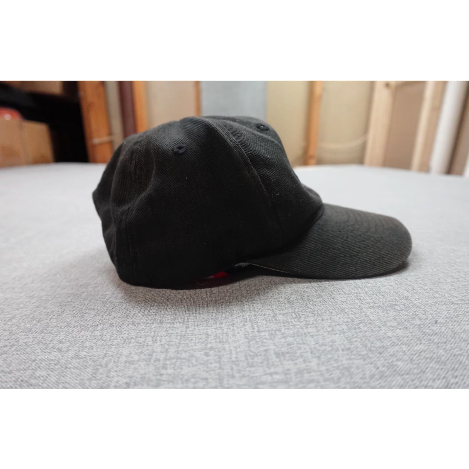 Nike VINTAGE Nike Snapback Hat Cap Strap Back Black Swoosh Logo Mens Cotton White Tag Size ONE SIZE - 4 Thumbnail