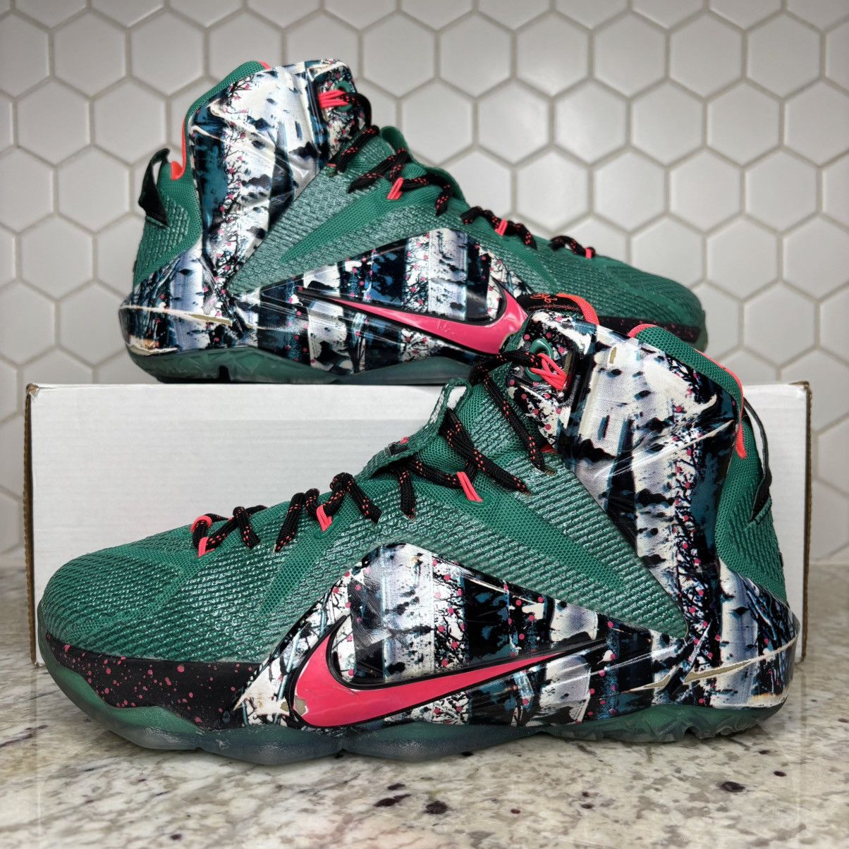 Size 9 - Nike LeBron 12 Xmas Akron Birch Worn OG All