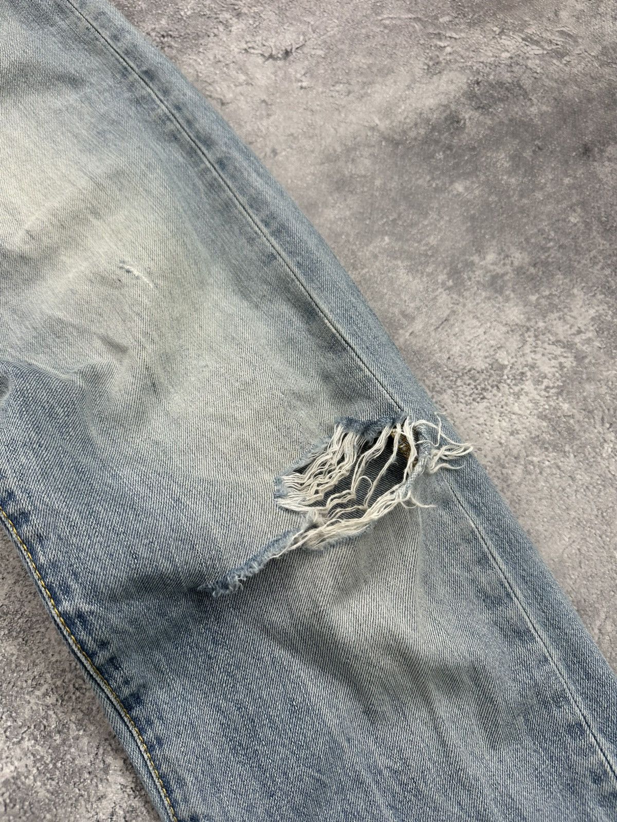 Carhartt Vintage Carhartt Thrashed Blue Crazy Faded Denim Jeans Y2K Size US 32 / EU 48 - 7 Thumbnail
