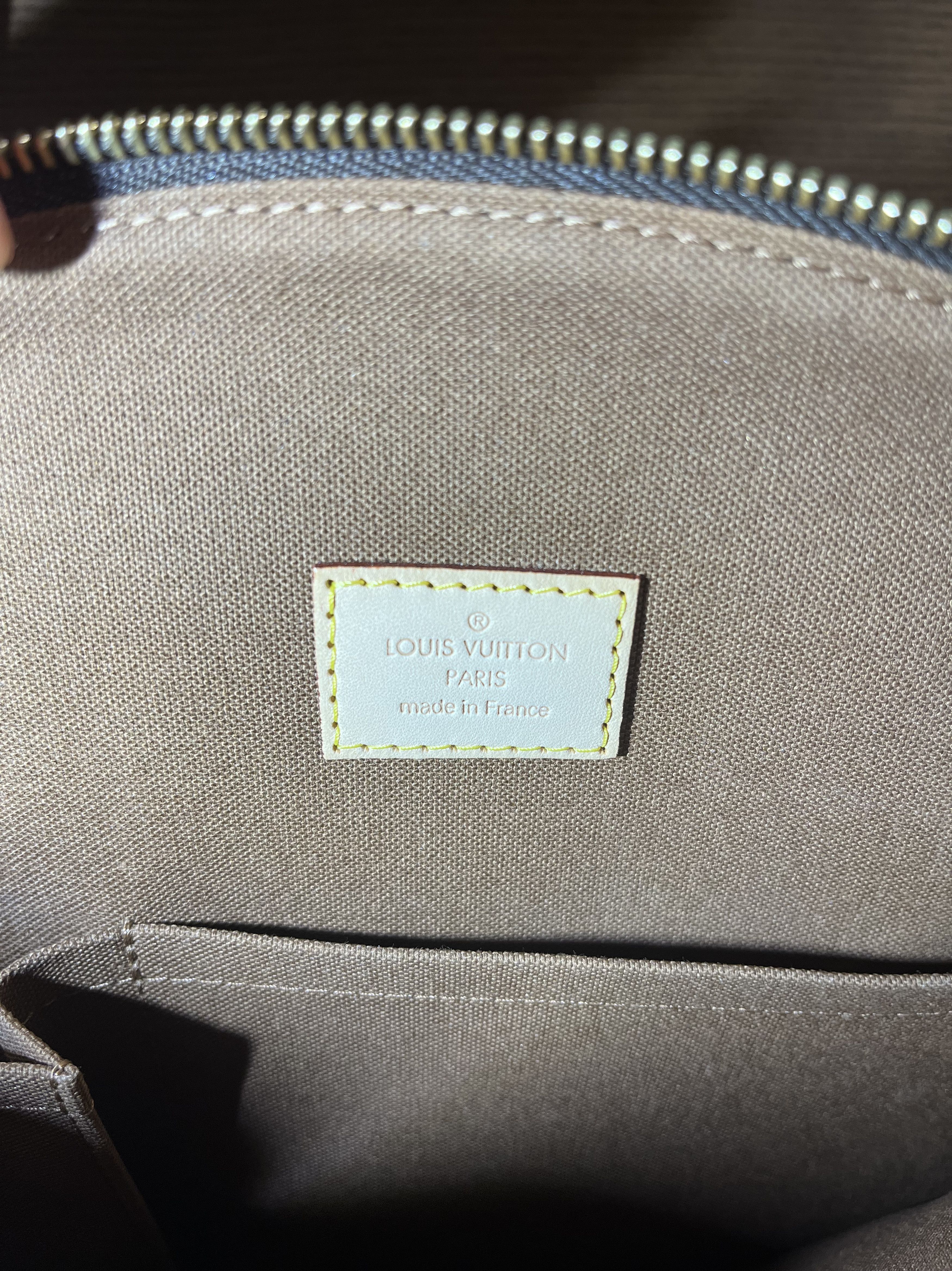 Louis Vuitton Louis Vuitton Lockit Handbag Size ONE SIZE - 5 Thumbnail