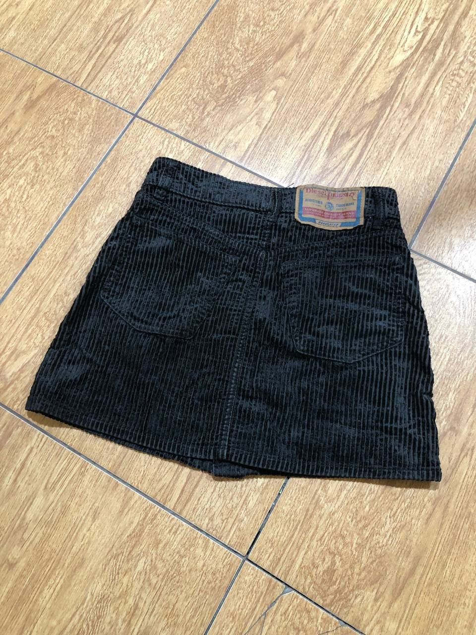 Diesel vintage Diesel 90s black corduroy velvet button up skirt Size 27" / US 4 / IT 40 - 14 Thumbnail