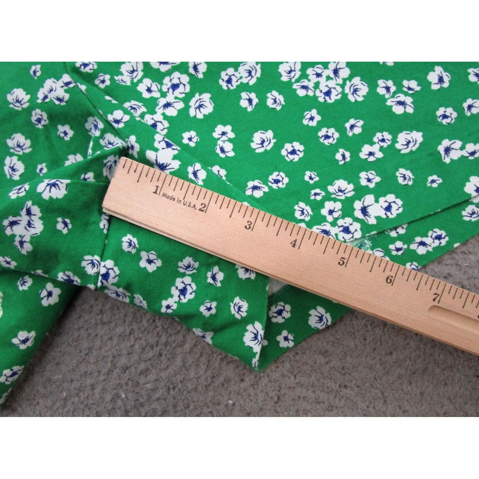 Banana Republic Banana Republic Floral Green Chino Shorts Women's Plus Size 18 Summer Cotton Blend Knit Stretch Front Flat Front Pocket Slash Vintage? No, not Vintage Size 40" / US 18 - 6 Thumbnail