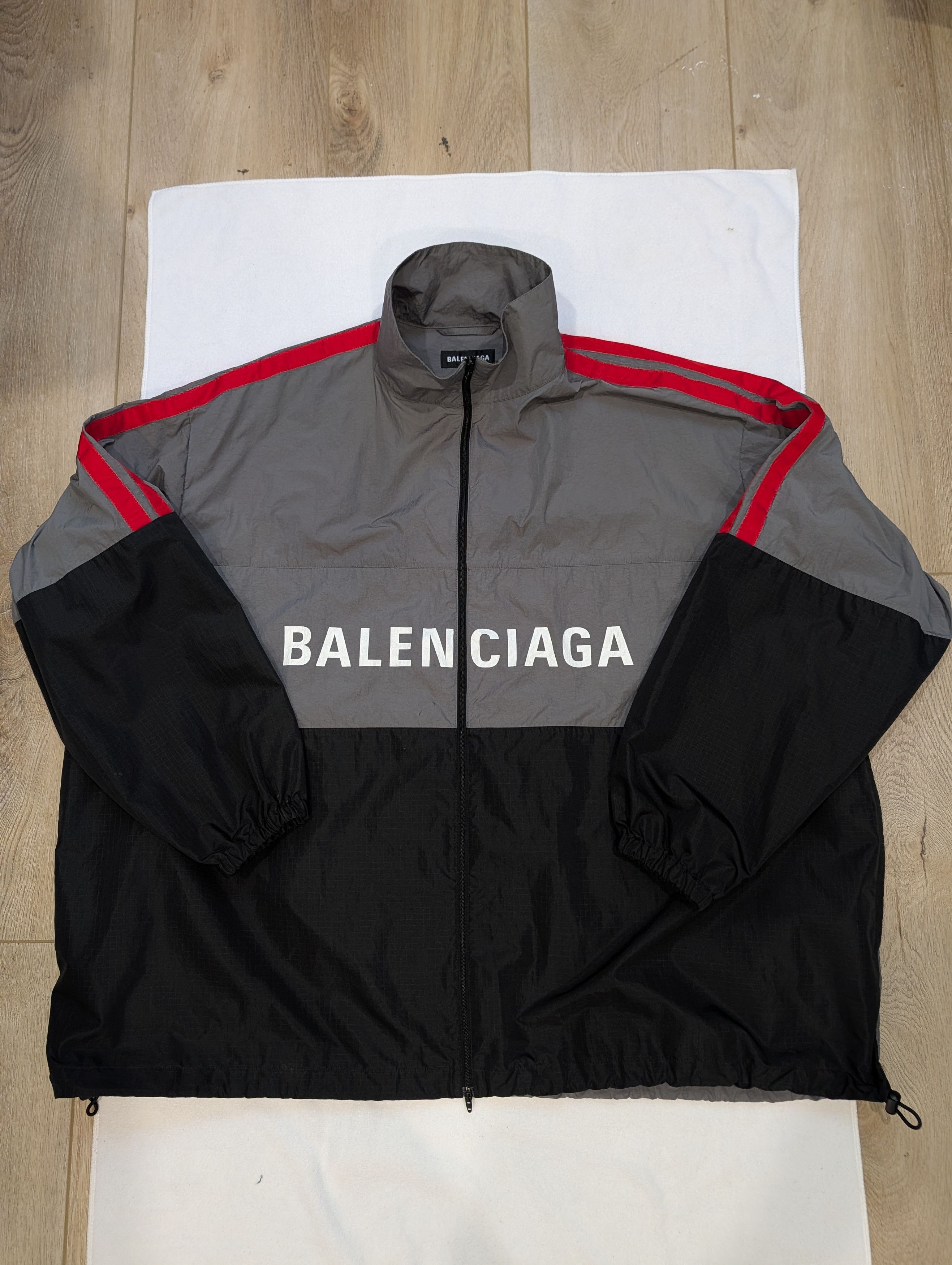 Balenciaga Balenciaga Two-Tone Tech Windbreaker FW23 534317TDO051408 Size US S / EU 44-46 / 1 - 1 Thumbnail