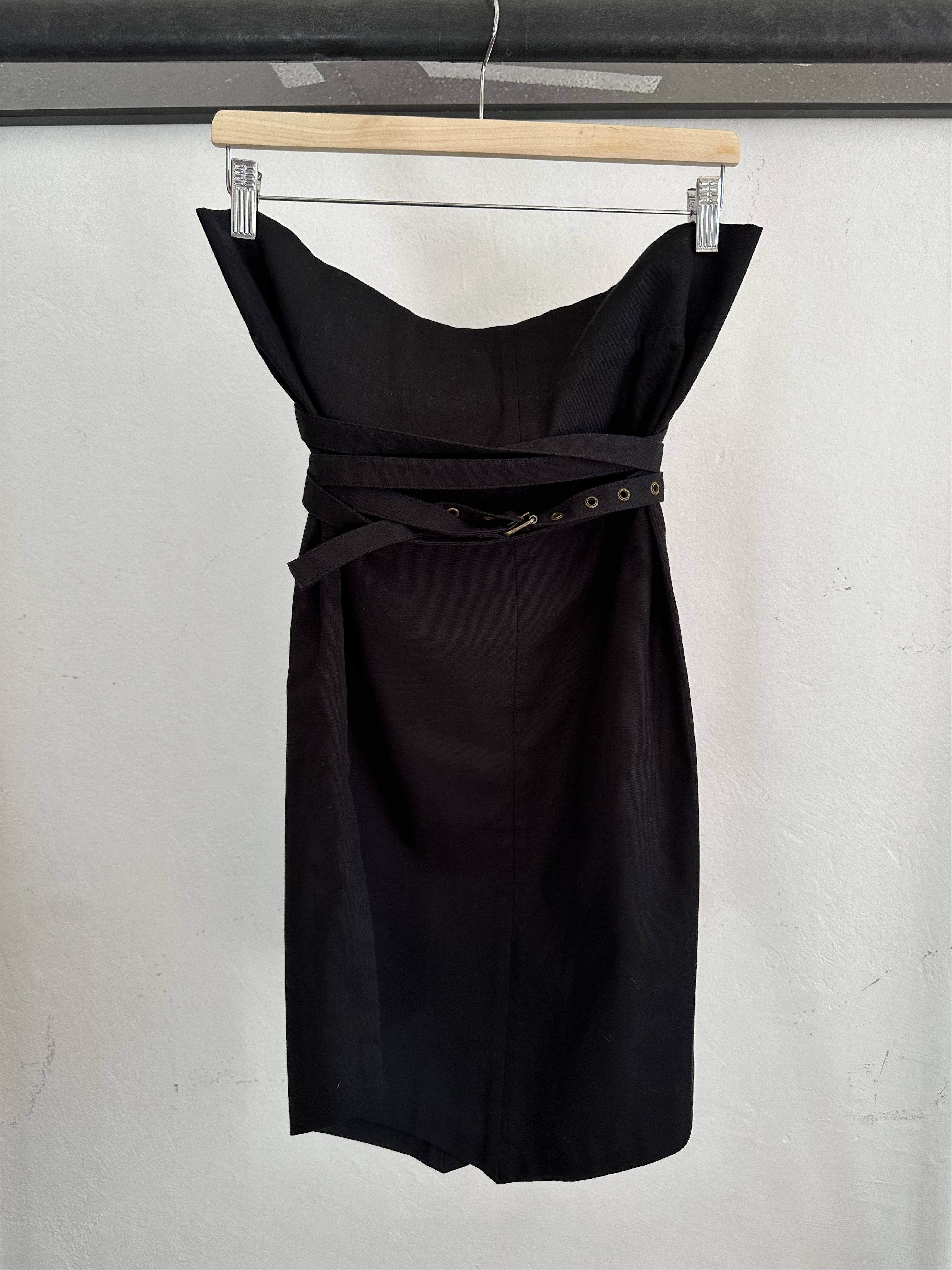 Gucci Gucci by Tom Ford Bondage Strap Skirt Size 28" / US 6 / IT 42 - 1 Thumbnail