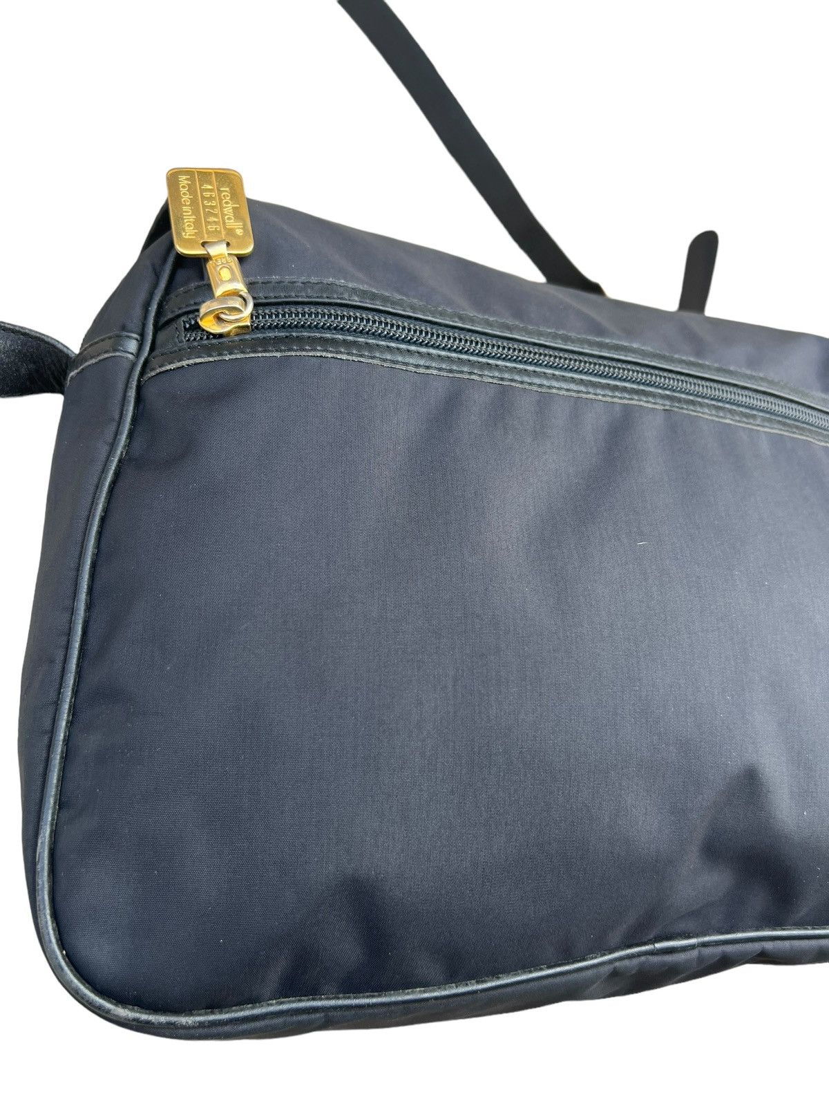 Moschino Vintage Moschino Redwall Leather Nylon Messenger Bag Size ONE SIZE - 6 Thumbnail