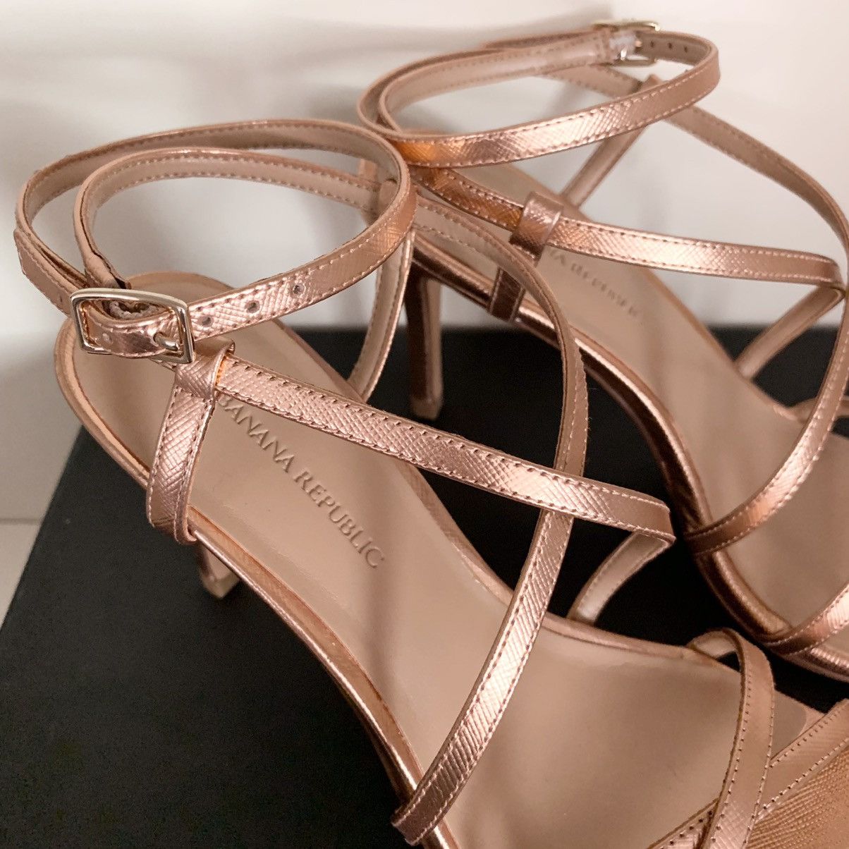 Banana Republic Banana republic Rose gold leather strappy heels size 6 Size US 6 / IT 36 - 2 Thumbnail