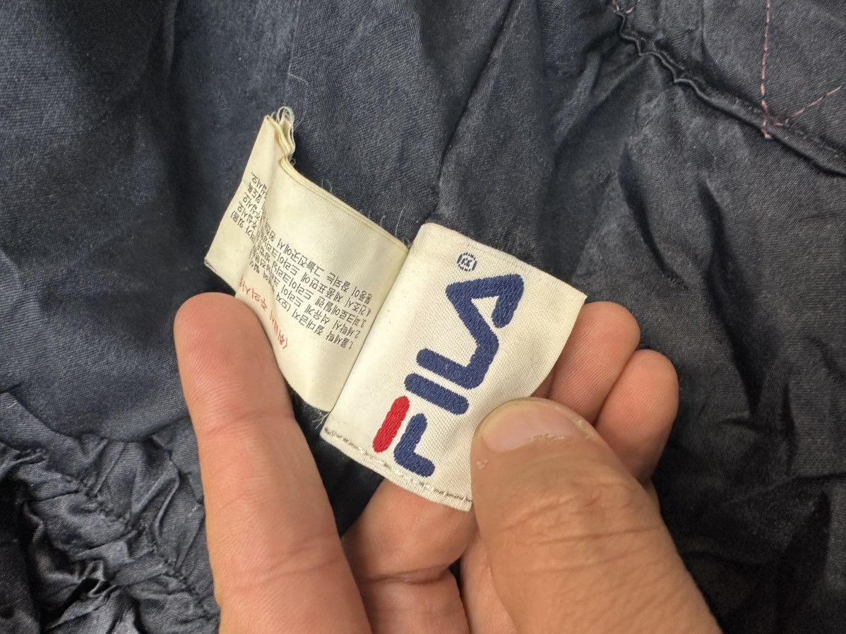 Fila Vintage FILA Snow White Women’s Ski Jacket — fur Back — 90s Size M / US 6-8 / IT 42-44 - 9 Thumbnail
