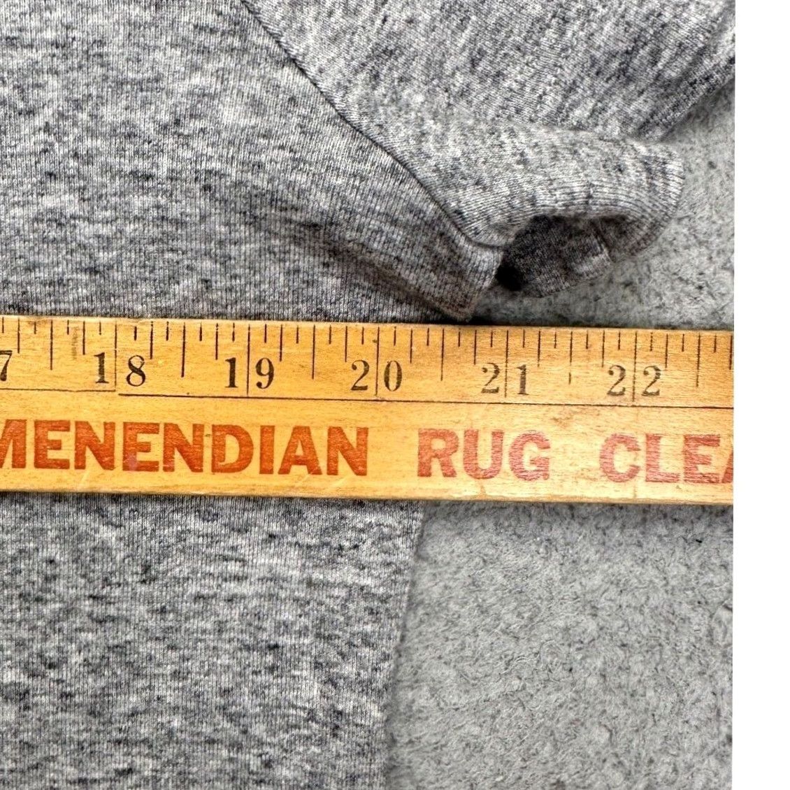 Duluth Trading Company Duluth Trading Co. T-Shirt Womens Medium Grey Heather Crew Neck Short Sleeve EUC Size M / US 6-8 / IT 42-44 - 6 Thumbnail