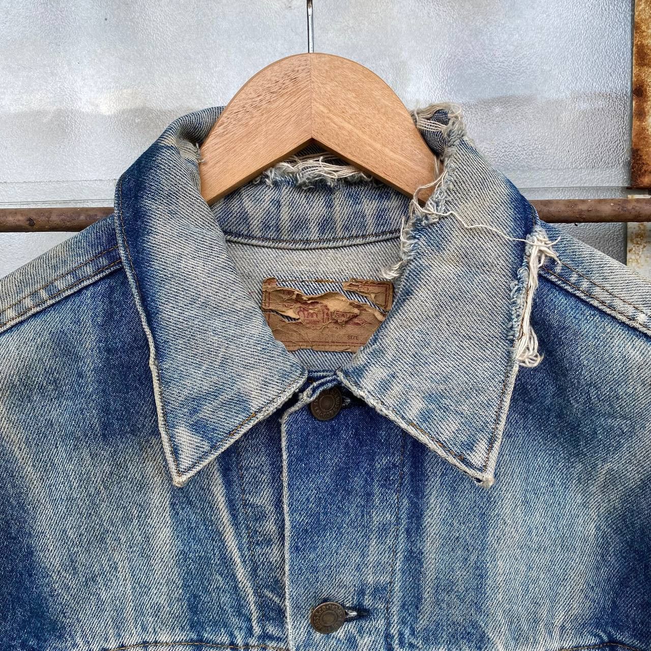 Levi's CRAZY PIECES LEVIS VINTAGE HONEYCOMBS FADED DISTRESSED DENIM Size US M / EU 48-50 / 2 - 3 Thumbnail