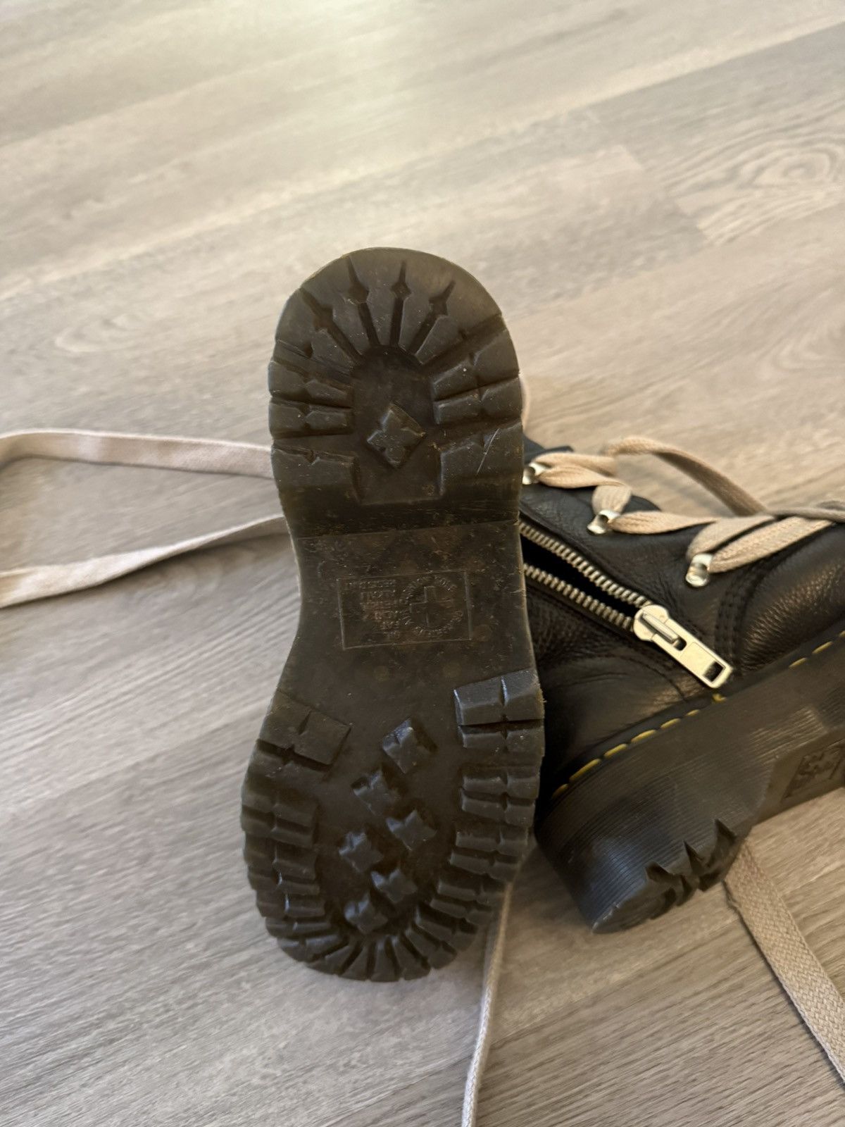 Dr. Martens × Rick Owens Rick Owens x Dr.Martens 1460 Quad Sole Size US 7 / EU 40 - 4 Thumbnail