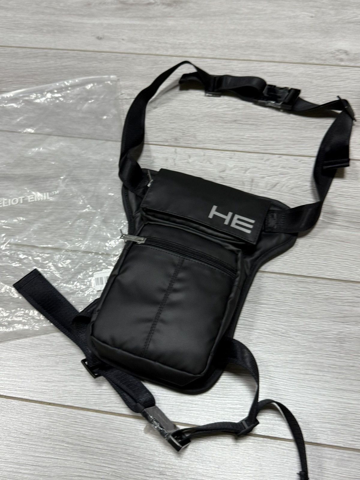 Heliot Emil HE Hemil Eliot archive brand NEW leg nag zip Size ONE SIZE - 5 Thumbnail