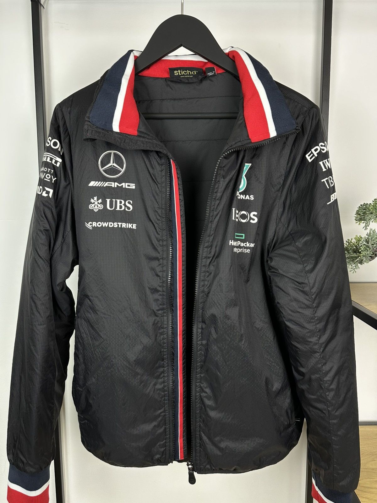 Mercedes-Benz Mercedes AMG Petronas Racing F1 jacket Team Formula 1 Benz S Size US S / EU 44-46 / 1 - 20 Thumbnail