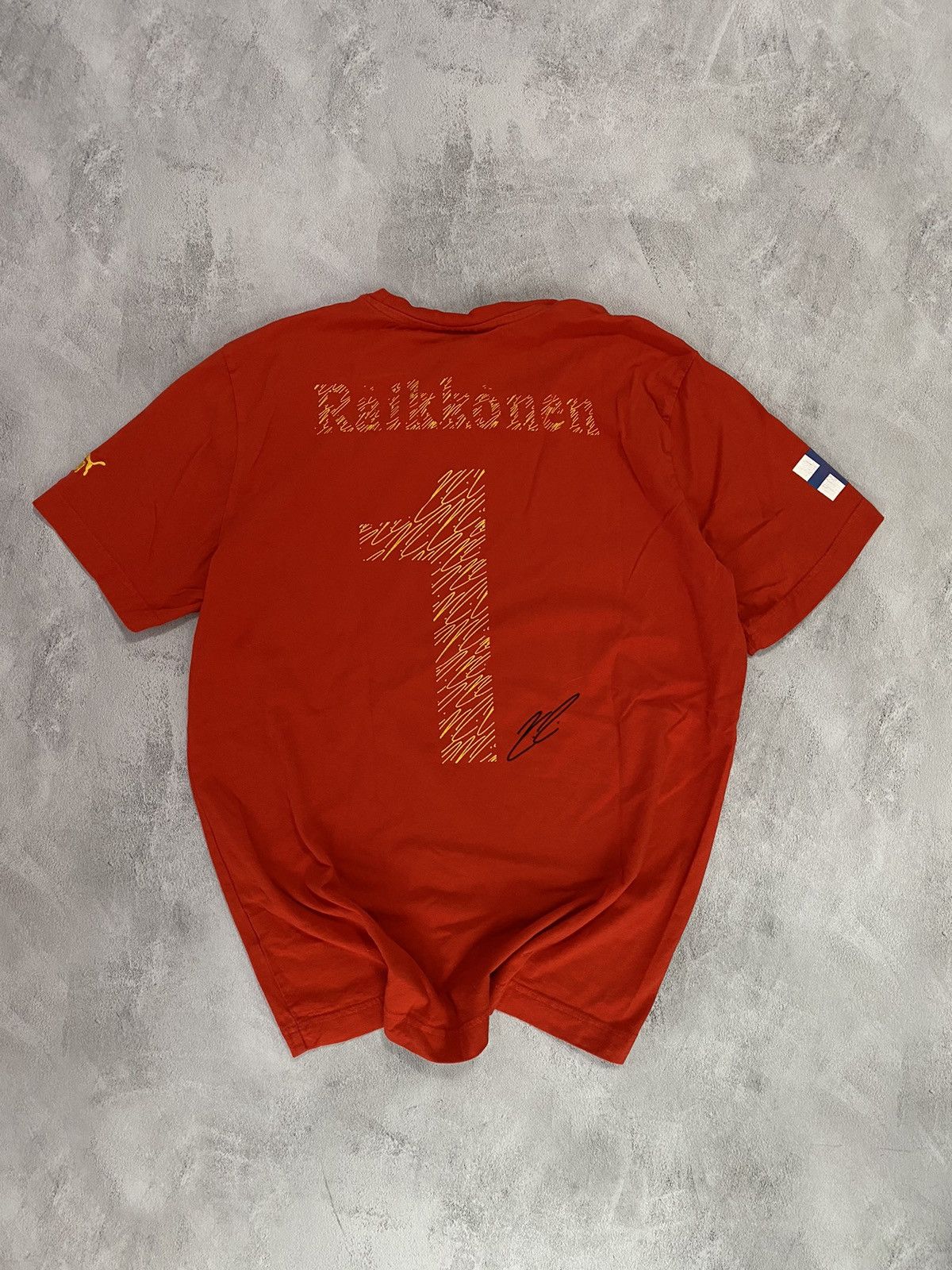 Ferrari × Puma 🏎️ T-Shirt Puma Ferarri Raikonen Number 1 Michelschumaner Size US L / EU 52-54 / 3 - 6 Thumbnail