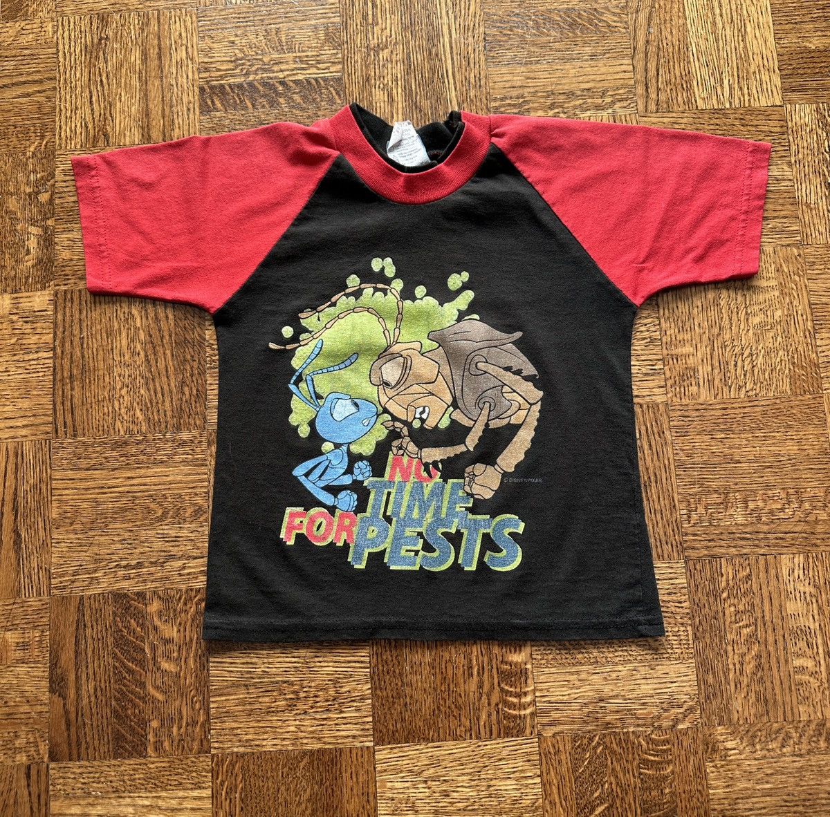 Vintage Vintage 90s A Bug's Life Disney Pixar Movie Promo Tee Size US XXS / EU 40 - 1 Thumbnail