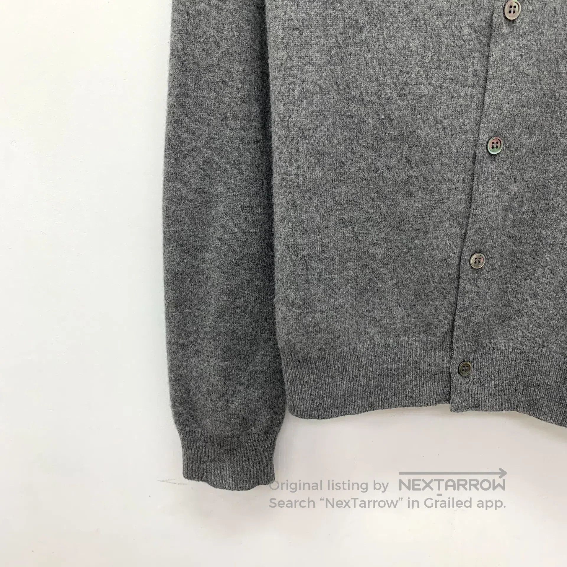 Comme des Garcons Comme Des Garcons Gray Heart Embroidered Wool Round Neck S Size M / US 6-8 / IT 42-44 - 4 Thumbnail