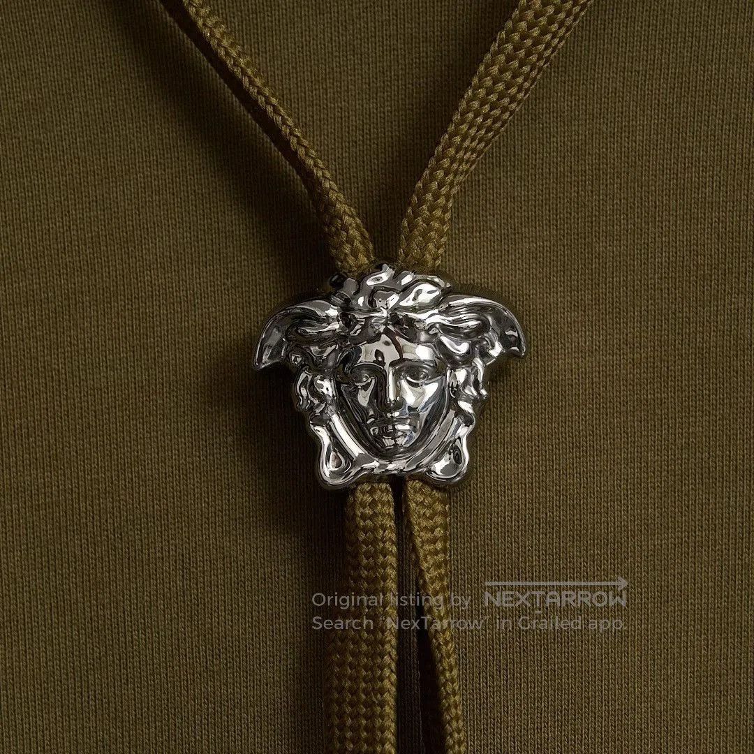 Versace Versace Logo Embroidery Hoodie. Size US M / EU 48-50 / 2 - 6 Thumbnail