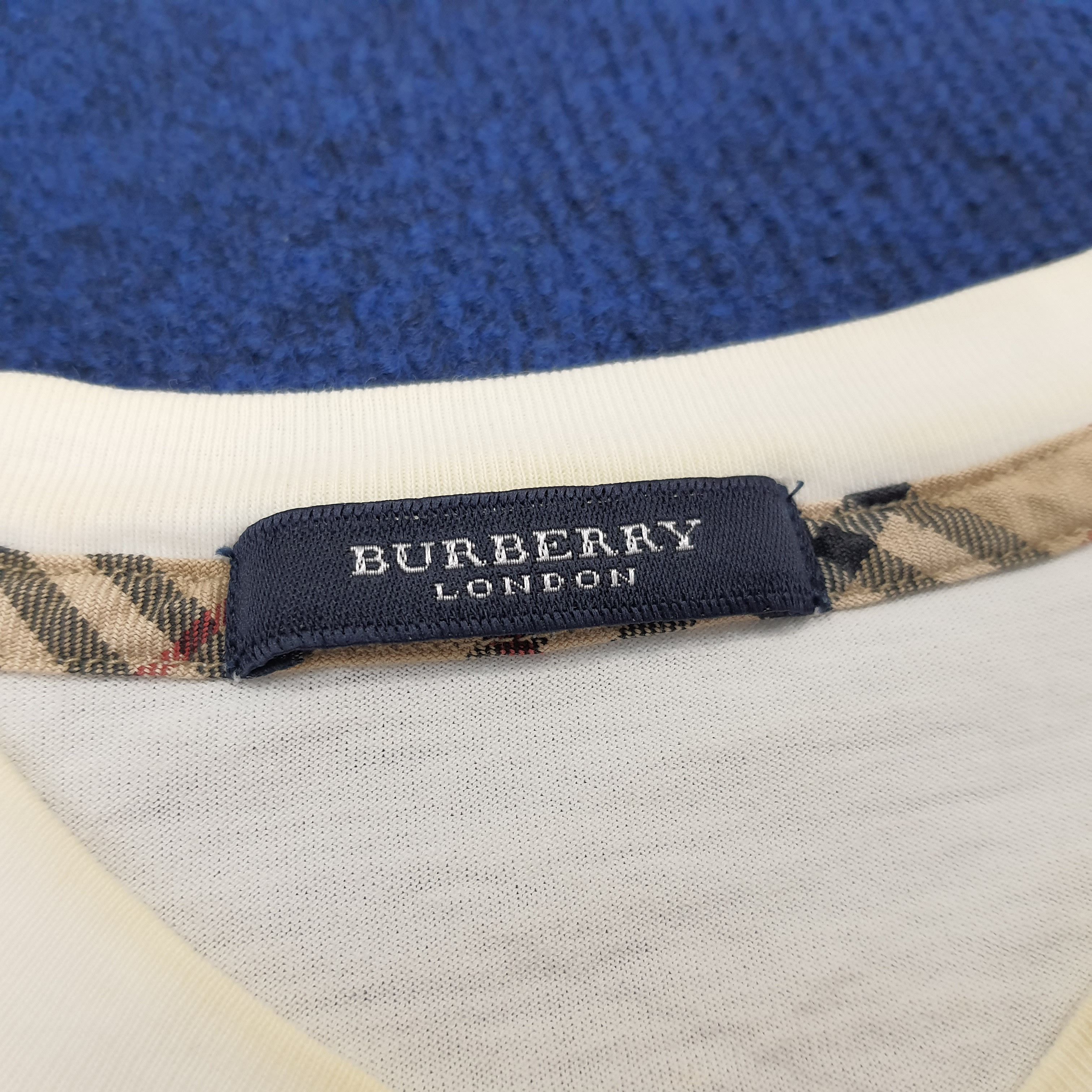Burberry × Vintage Vintage Burberry London Spell Out Nova Check T-shirt Size US M / EU 48-50 / 2 - 5 Thumbnail