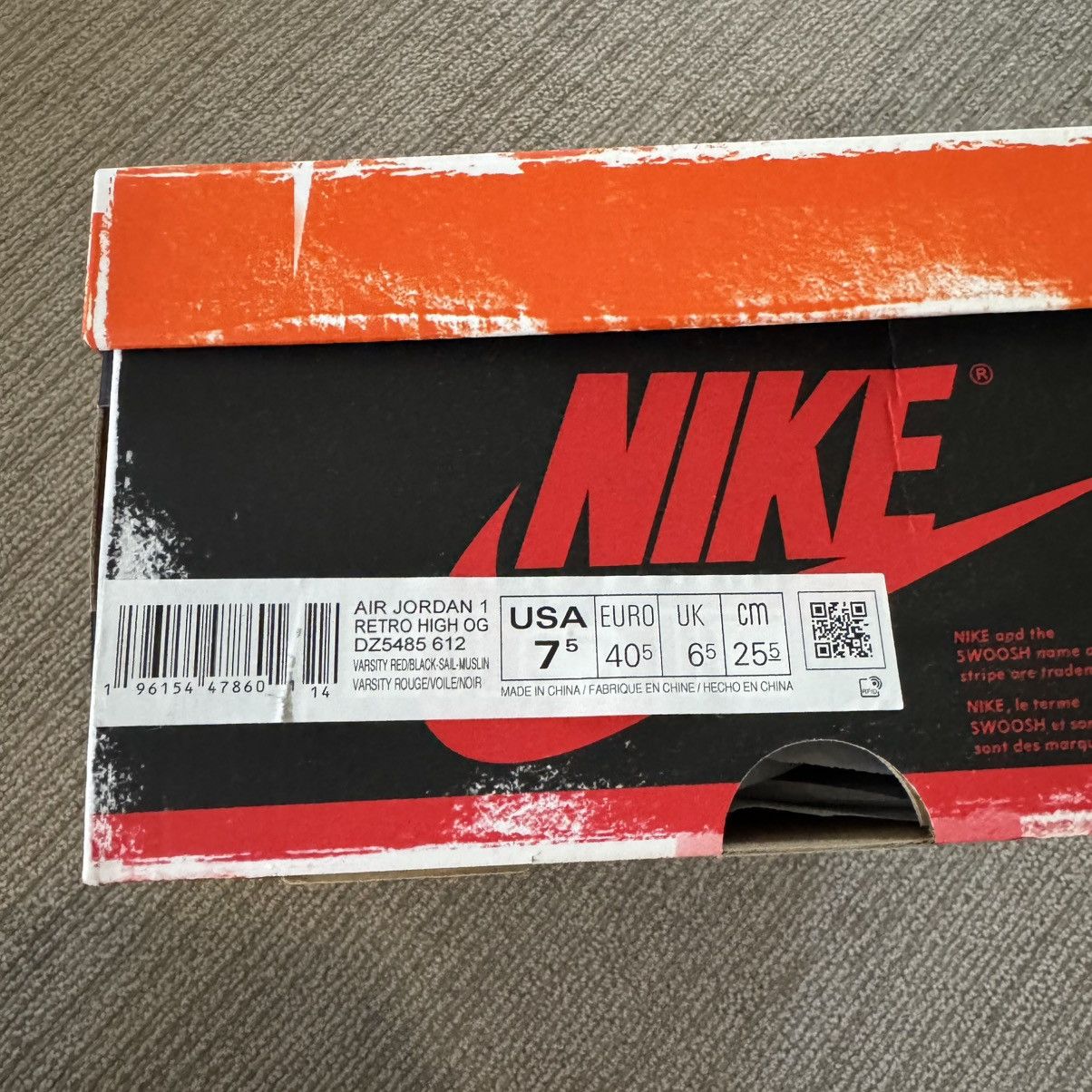 Nike Air Jordan 1 retro high og Chicago Size US 7.5 / EU 40-41 - 10 Thumbnail