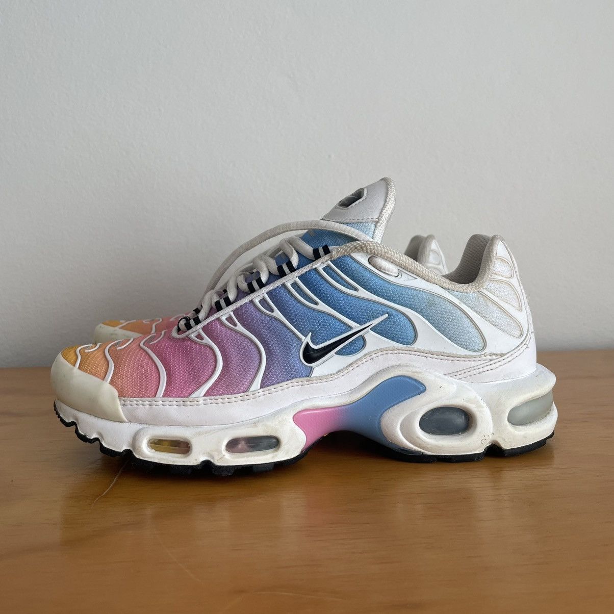 Nike Nike Air Max Plus TN (Rainbow) Sneakers Size US 7 / IT 37 - 4 Thumbnail