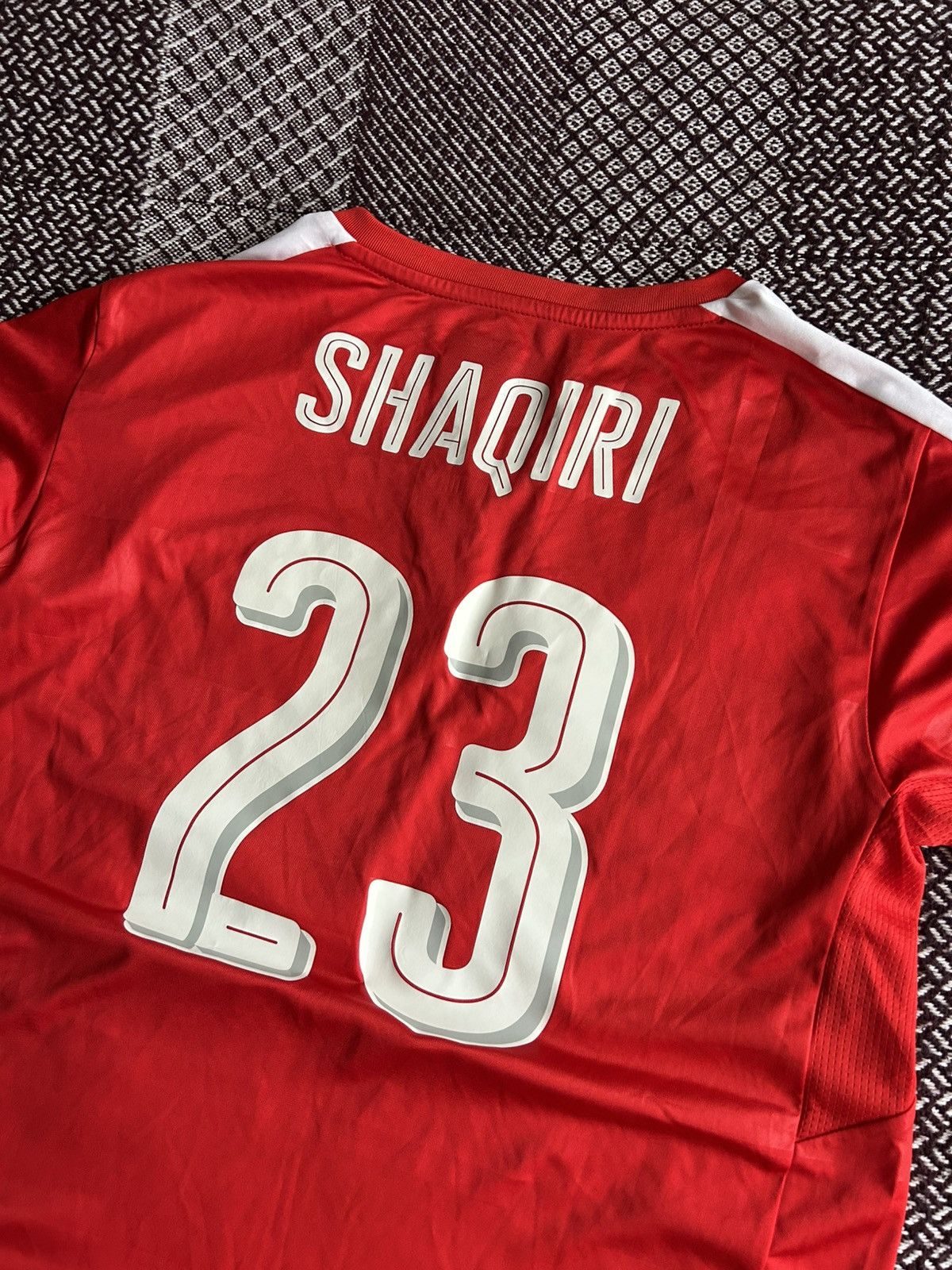 Puma Puma Suisse 23 Shaqiri Kids Football Jersey Rare T-Shirt Size US XS / EU 42 / 0 - 10 Thumbnail