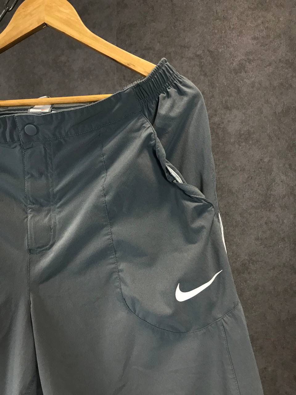 Nike Nike Court swoosh streetwear outdoor shorts Size US 36 / EU 52 - 2 Thumbnail