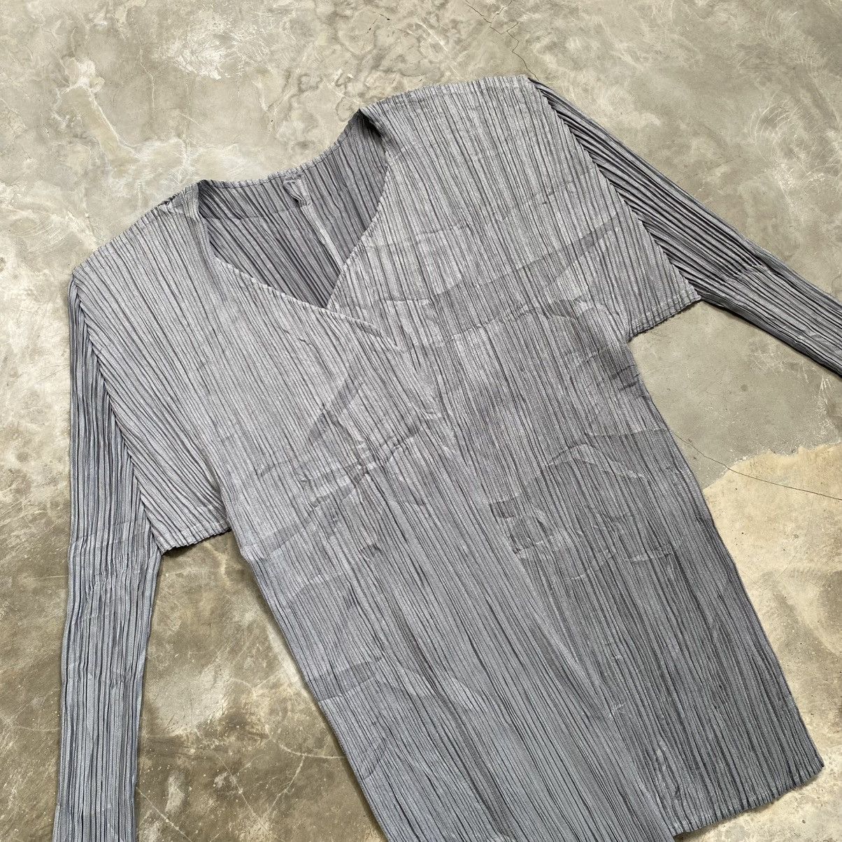 Pleats Please Issey Miyake Pleast Please by Issey Miyake LS Outer Size ONE SIZE - 2 Thumbnail