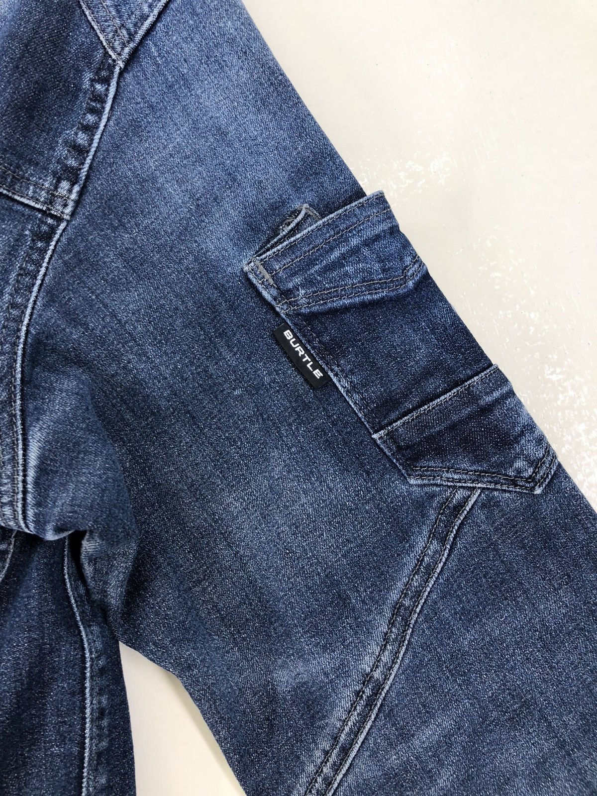 Japanese Brand Vintage Burtle Distressed Denim Workwear Jacket Size US L / EU 52-54 / 3 - 12 Thumbnail