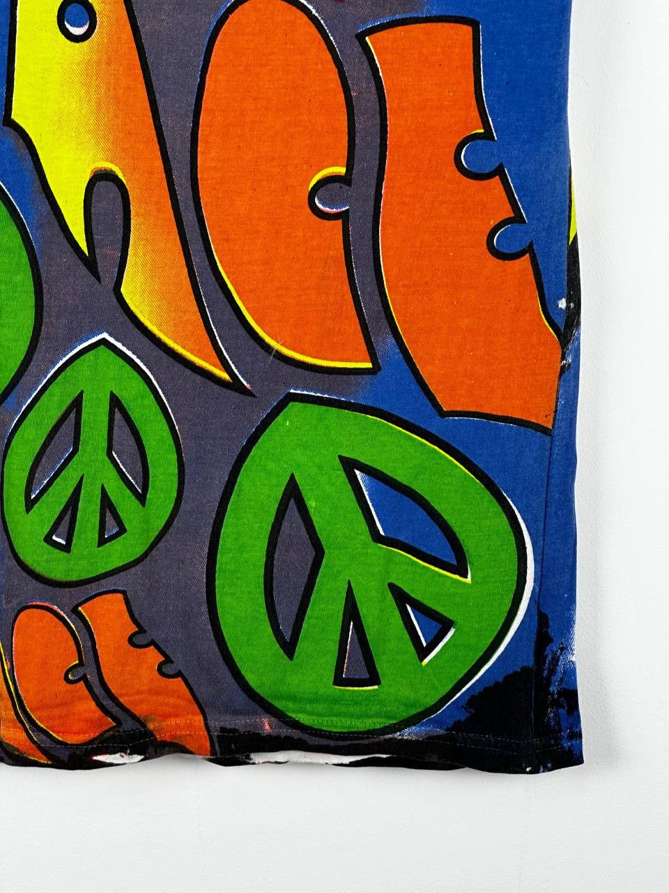 Vintage Vintage 90s Peace Hippie Tie Dye AOP T shirt M Size US M / EU 48-50 / 2 - 6 Thumbnail