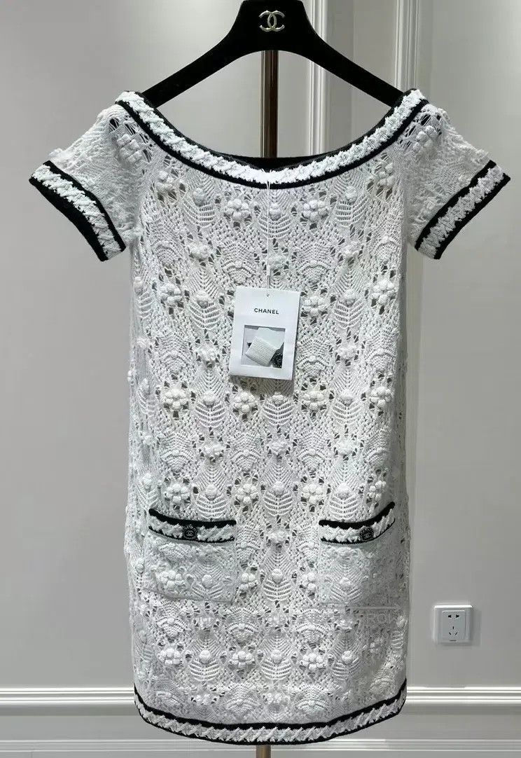 Chanel Chanel 22C Early Spring Vacation Series Beige Cashmere A-n Size XS / US 0-2 / IT 36-38 - 3 Thumbnail