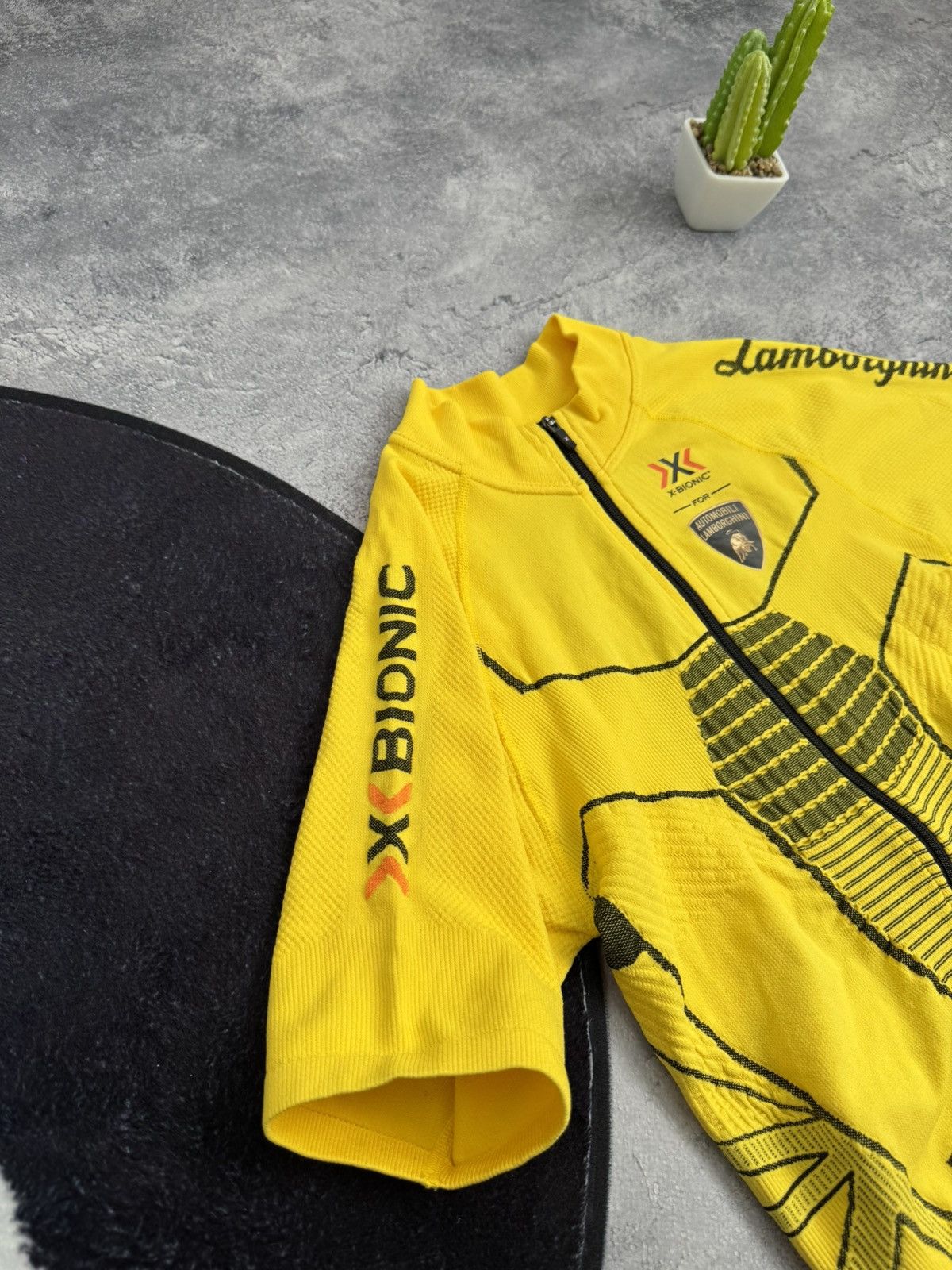 Lamborghini RARE X-Bionic Lamborghini Huracan Jersey Size M Italy Design Size US M / EU 48-50 / 2 - 6 Thumbnail