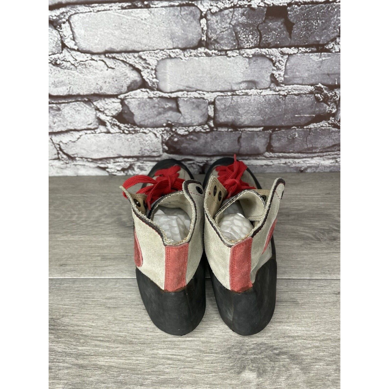 Other Boreal VTG Gray Fire High Tops Taupe Red Lace Climbing Shoes Size US 6 / IT 36 - 19 Thumbnail