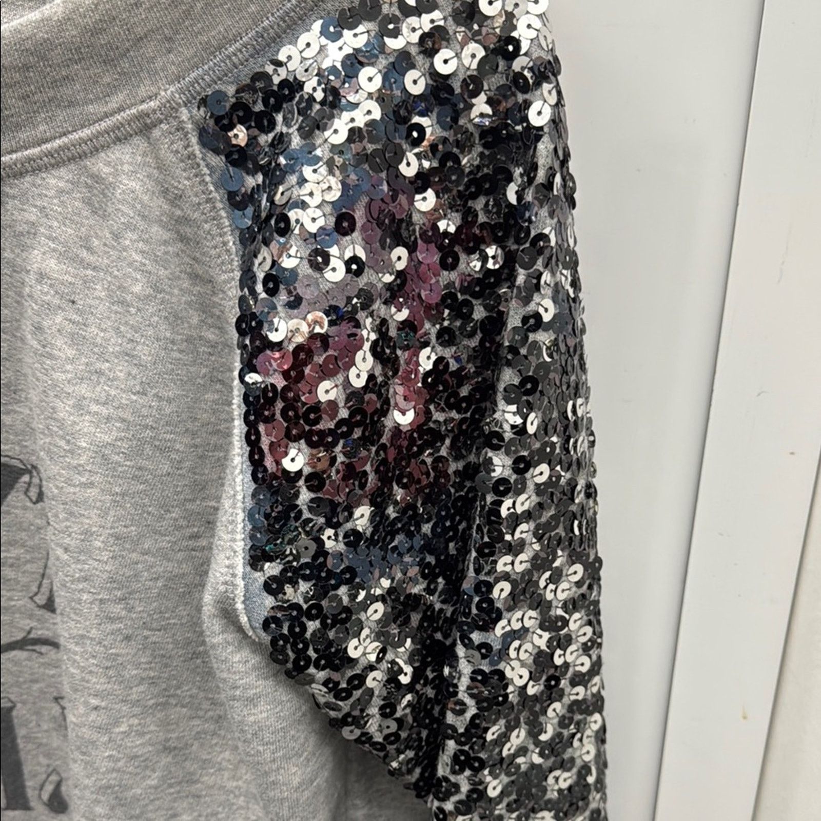 Other NWT Trust Gray Sequin Sleeve Women's Sweatshirt Size S Size S / US 4 / IT 40 - 3 Thumbnail
