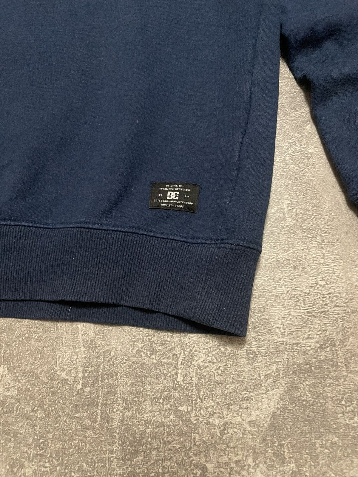 DC Vintage DC Big Logo Sweatshirt Crewneck Size US M / EU 48-50 / 2 - 3 Thumbnail