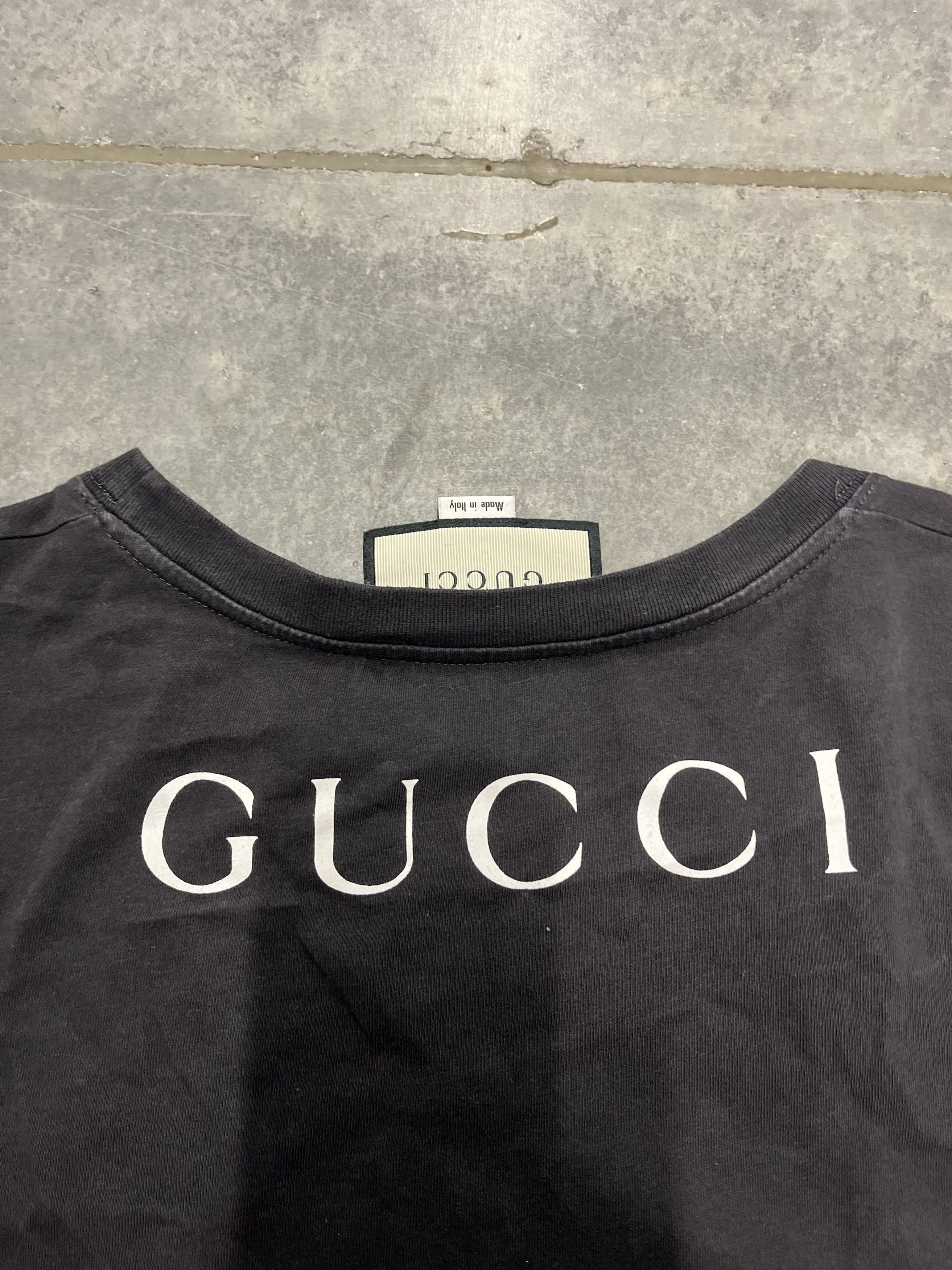 Gucci GUCCI Metal Logo T-Shirt in Black Sz L Size US L / EU 52-54 / 3 - 10 Thumbnail