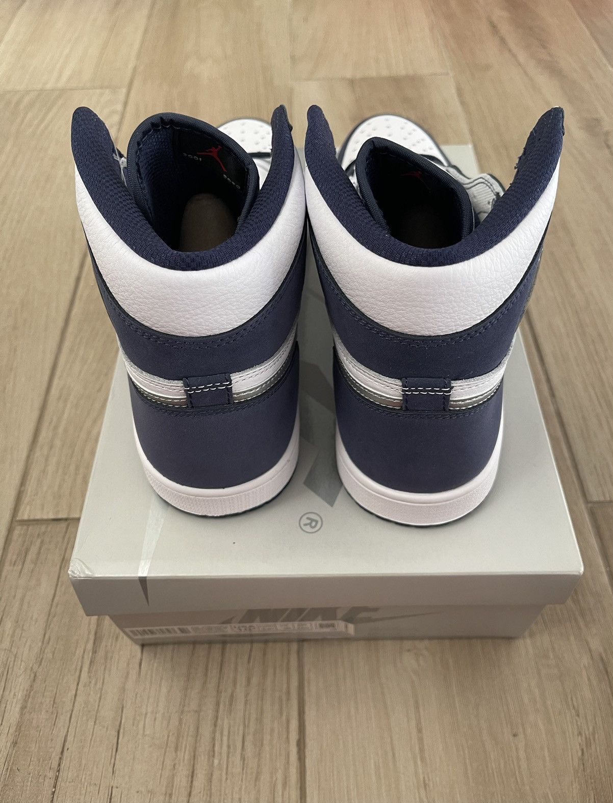 Jordan Brand Jordan 1 Retro High CO.JP Midnight Navy 2020 Size US 10.5 / EU 43-44 - 4 Thumbnail