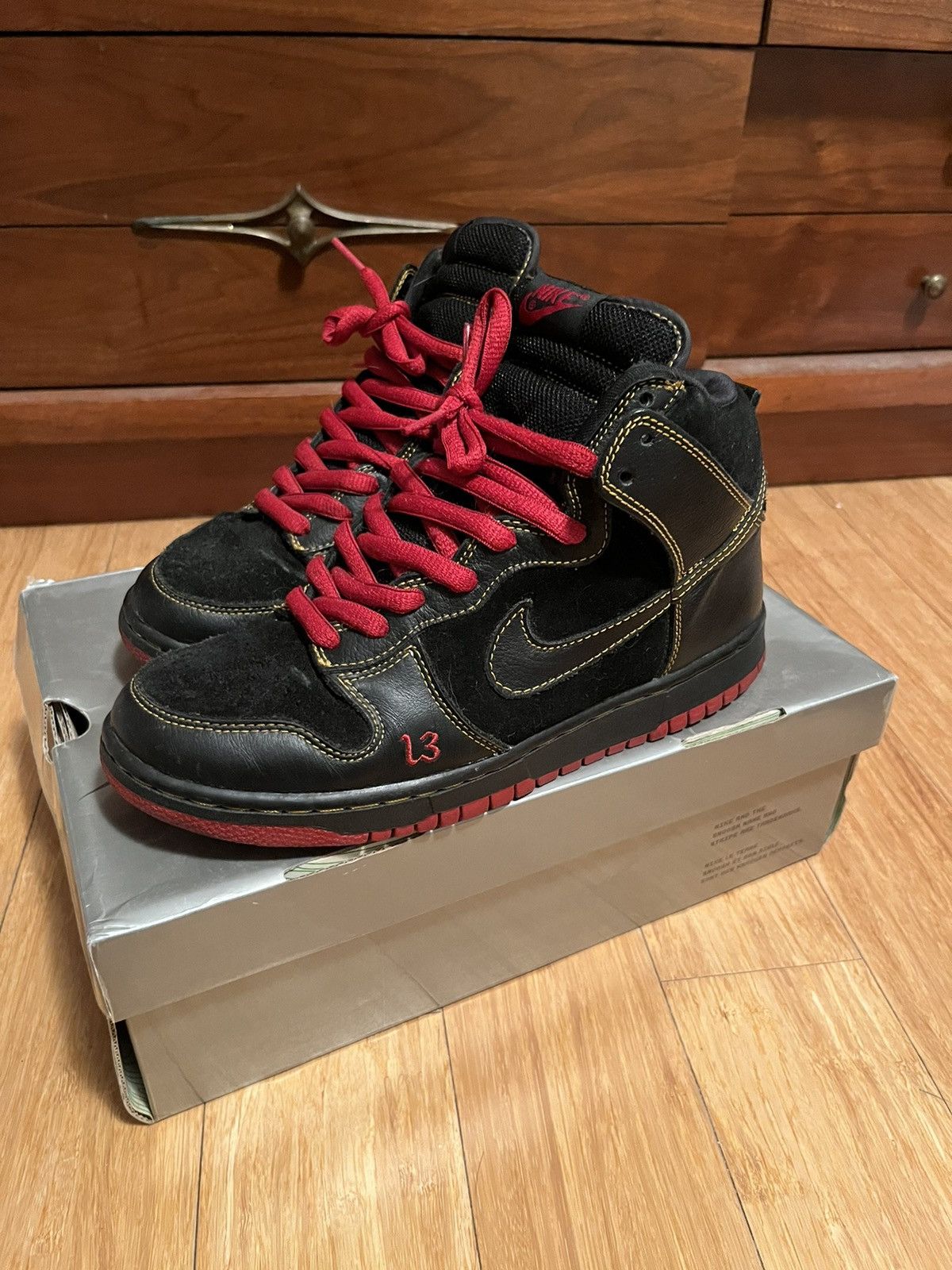 Nike UNLUCKY NIKE DUNKS Size US 8 / EU 41 - 8 Thumbnail