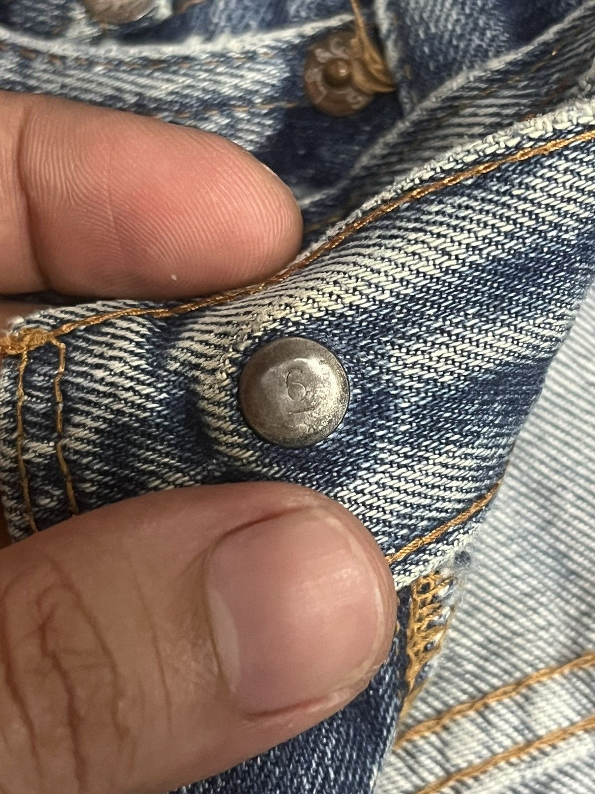 Levi's Vintage 60s Levi’s 501 Button No 6 Distressed Selvedge Jeans Size US 28 / EU 44 - 7 Thumbnail